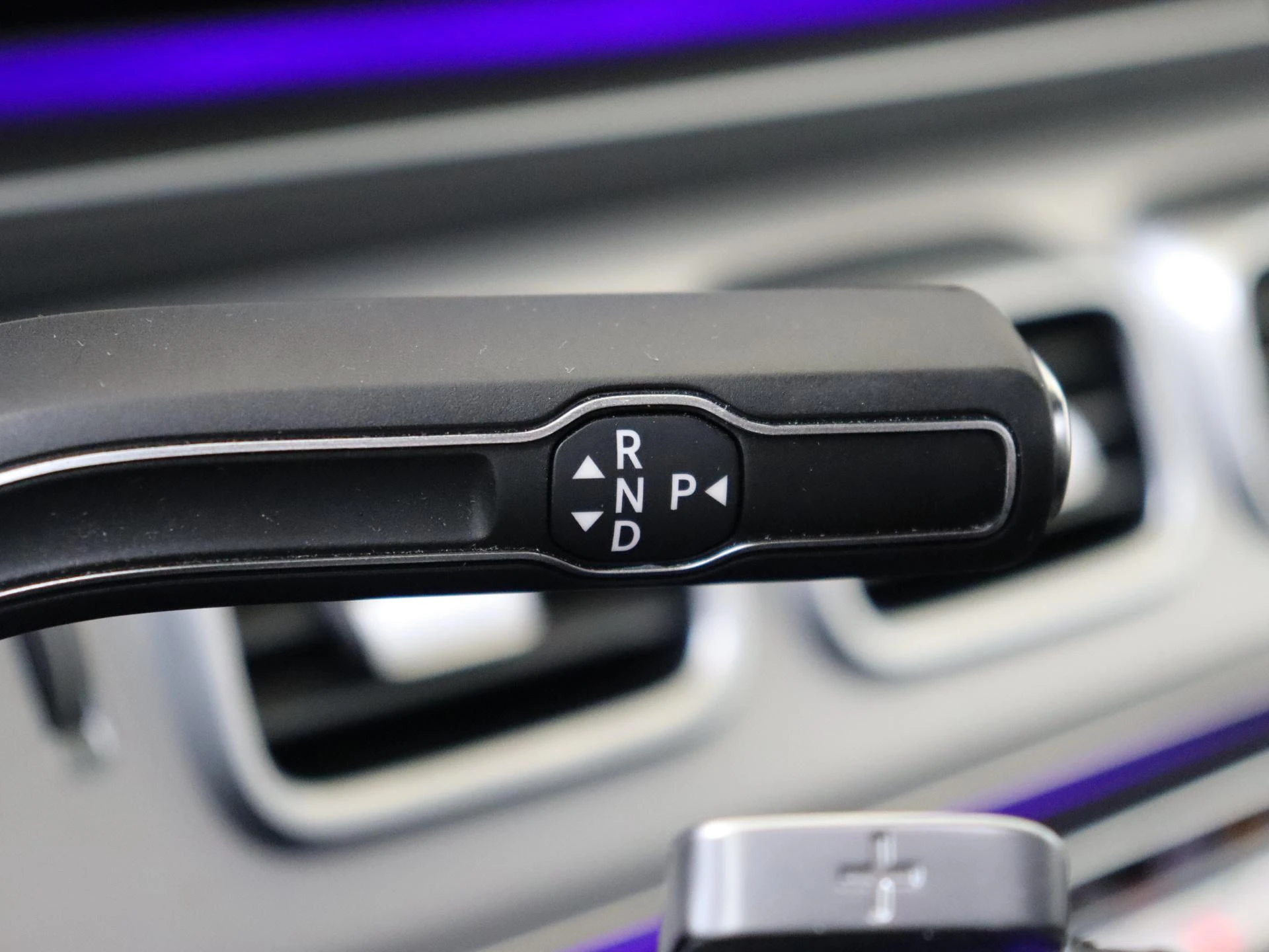 Mercedes-Benz-GLE-image-14