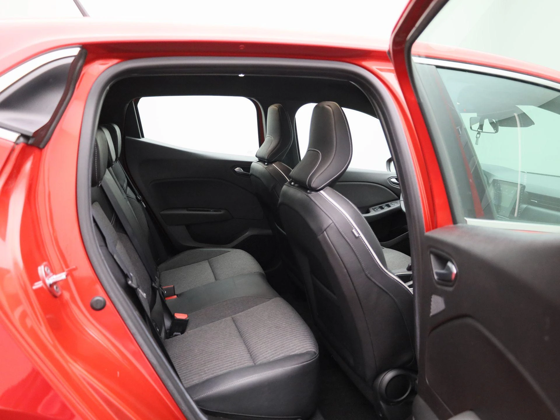 Renault-Clio-image-30