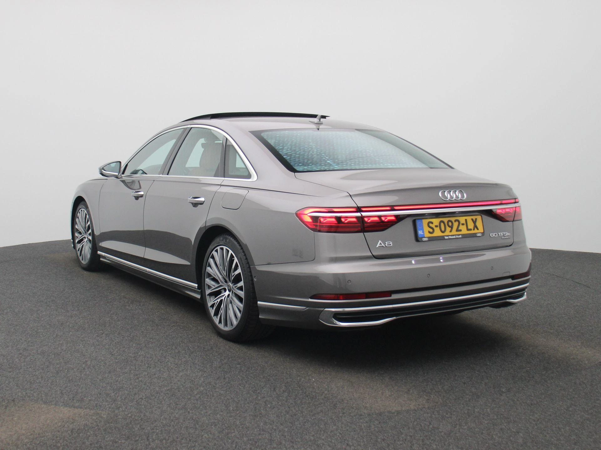 Audi A8 60 TFSI e quattro