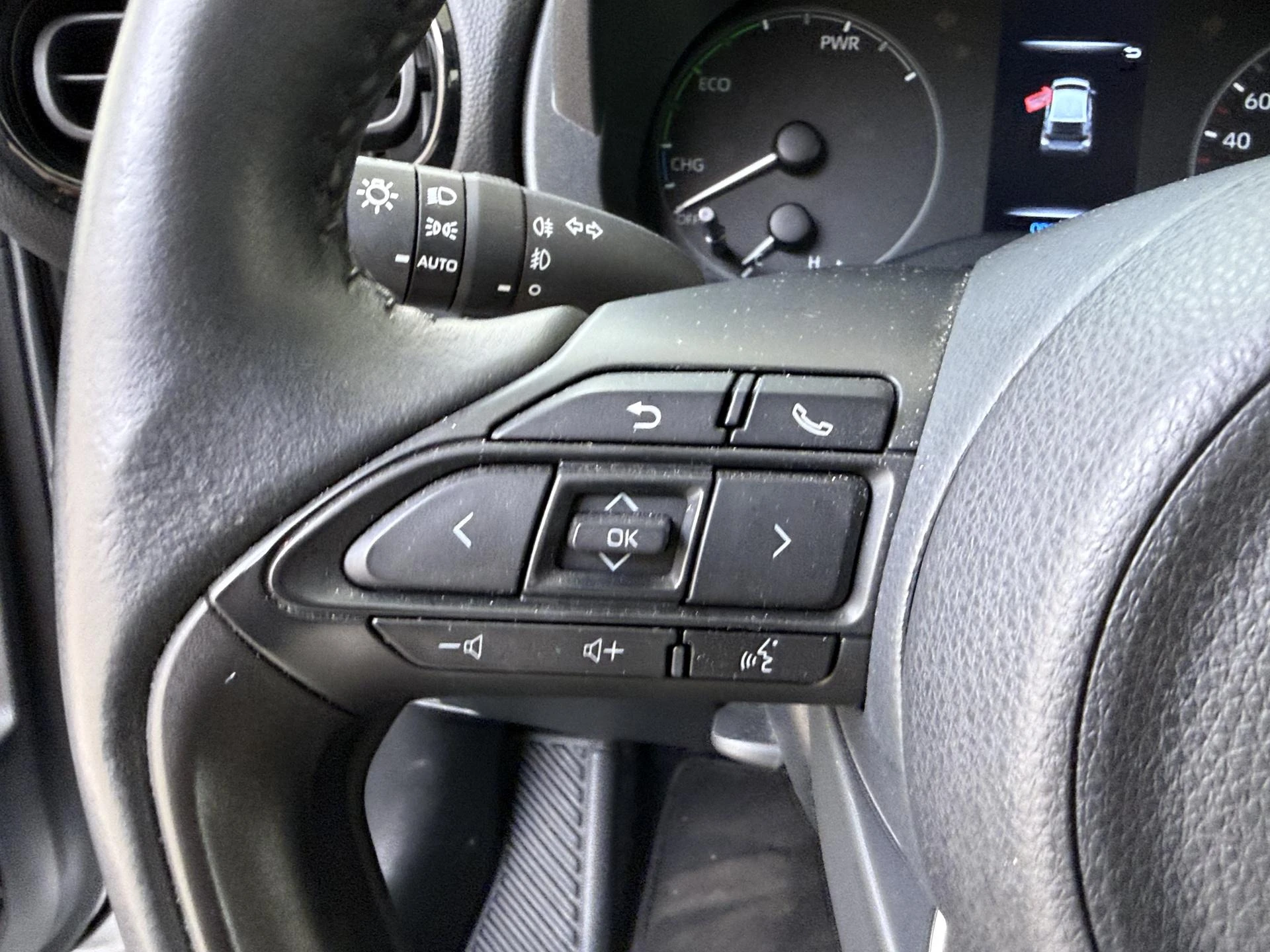 Mazda-2 Hybrid-image-11