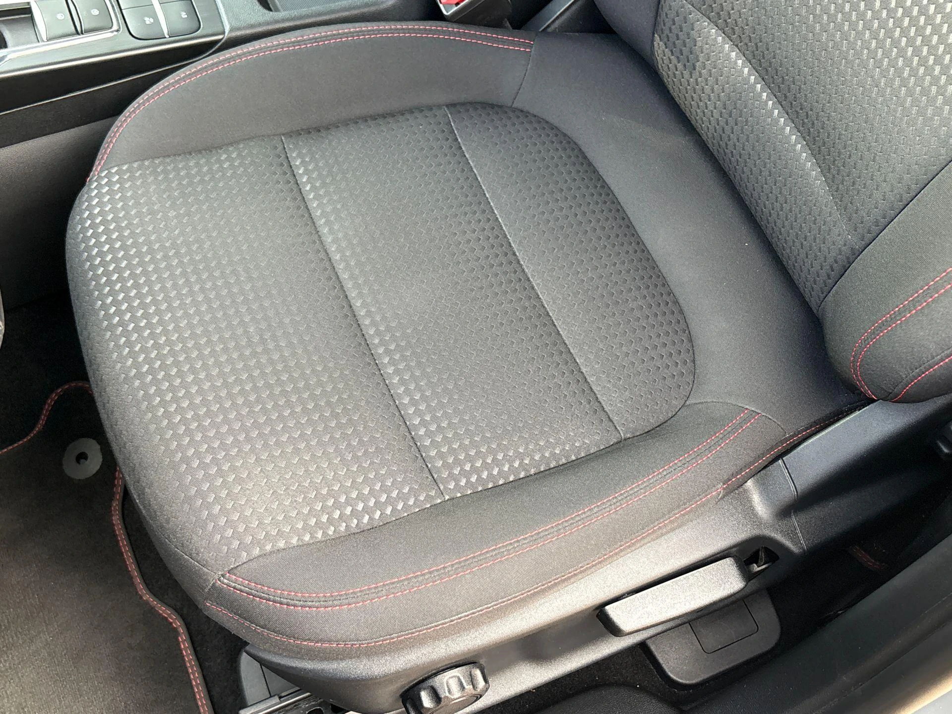 Ford-Kuga-image-11