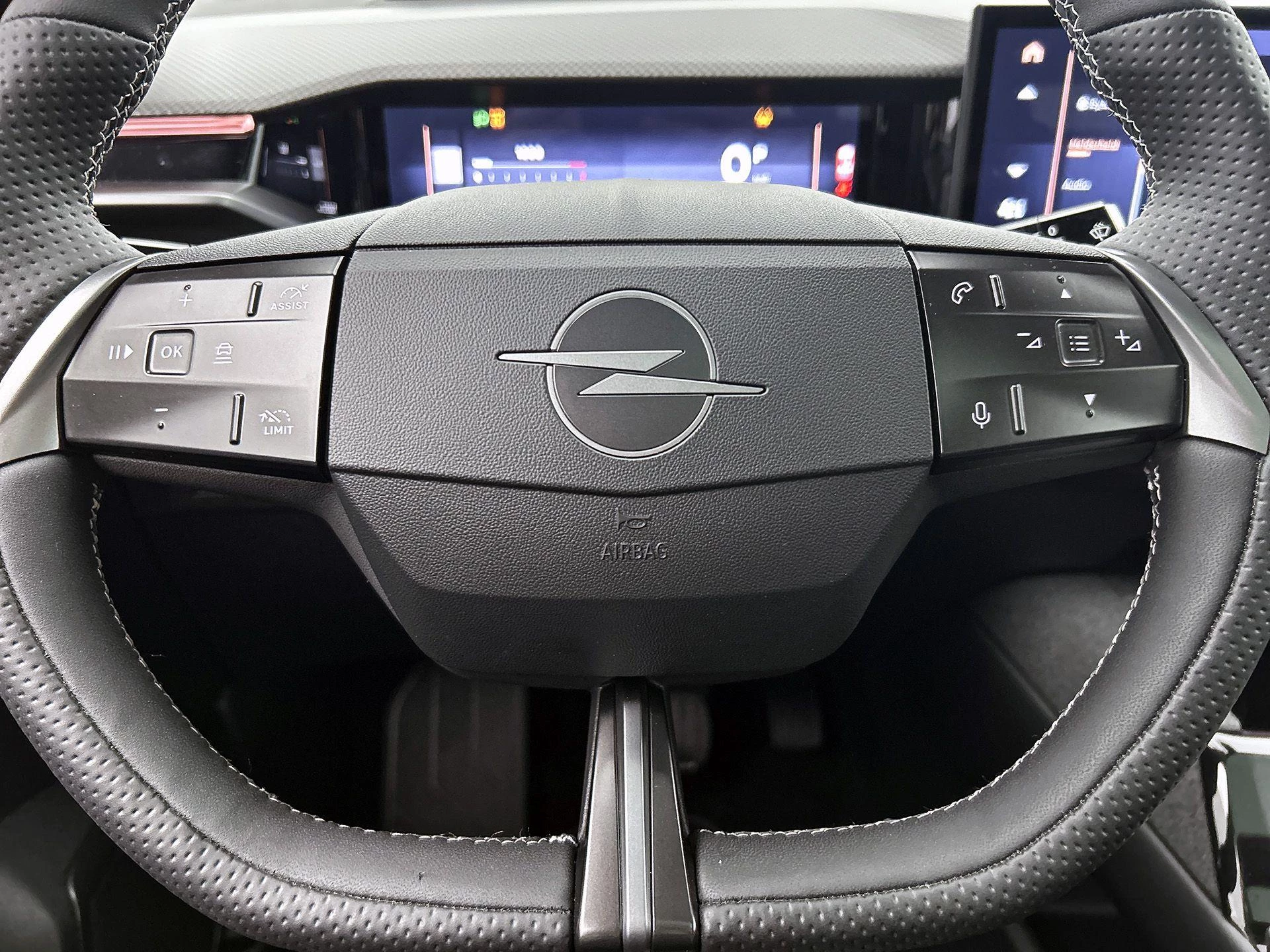 Opel-Grandland-image-39