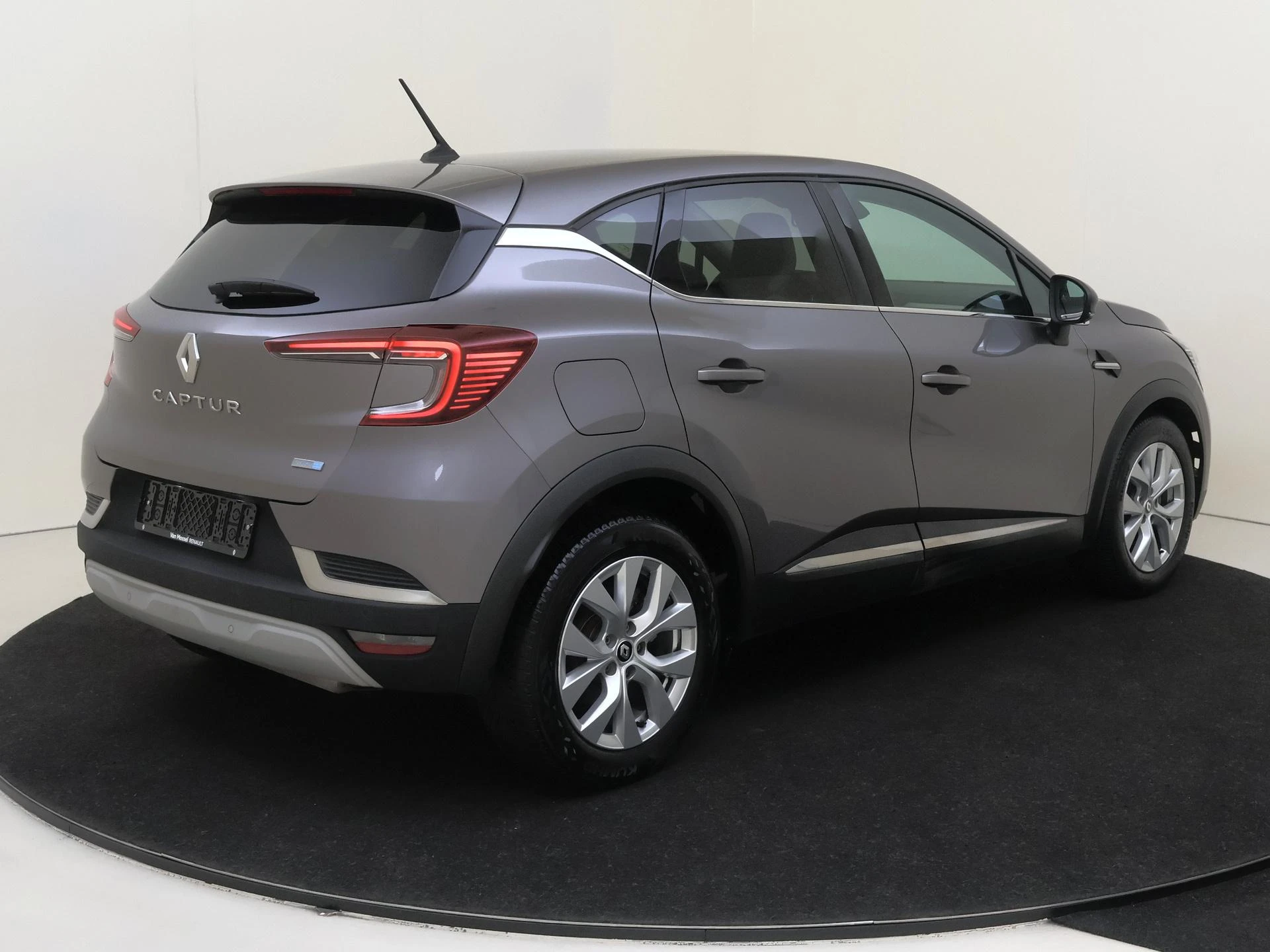 Renault-Captur-image-4