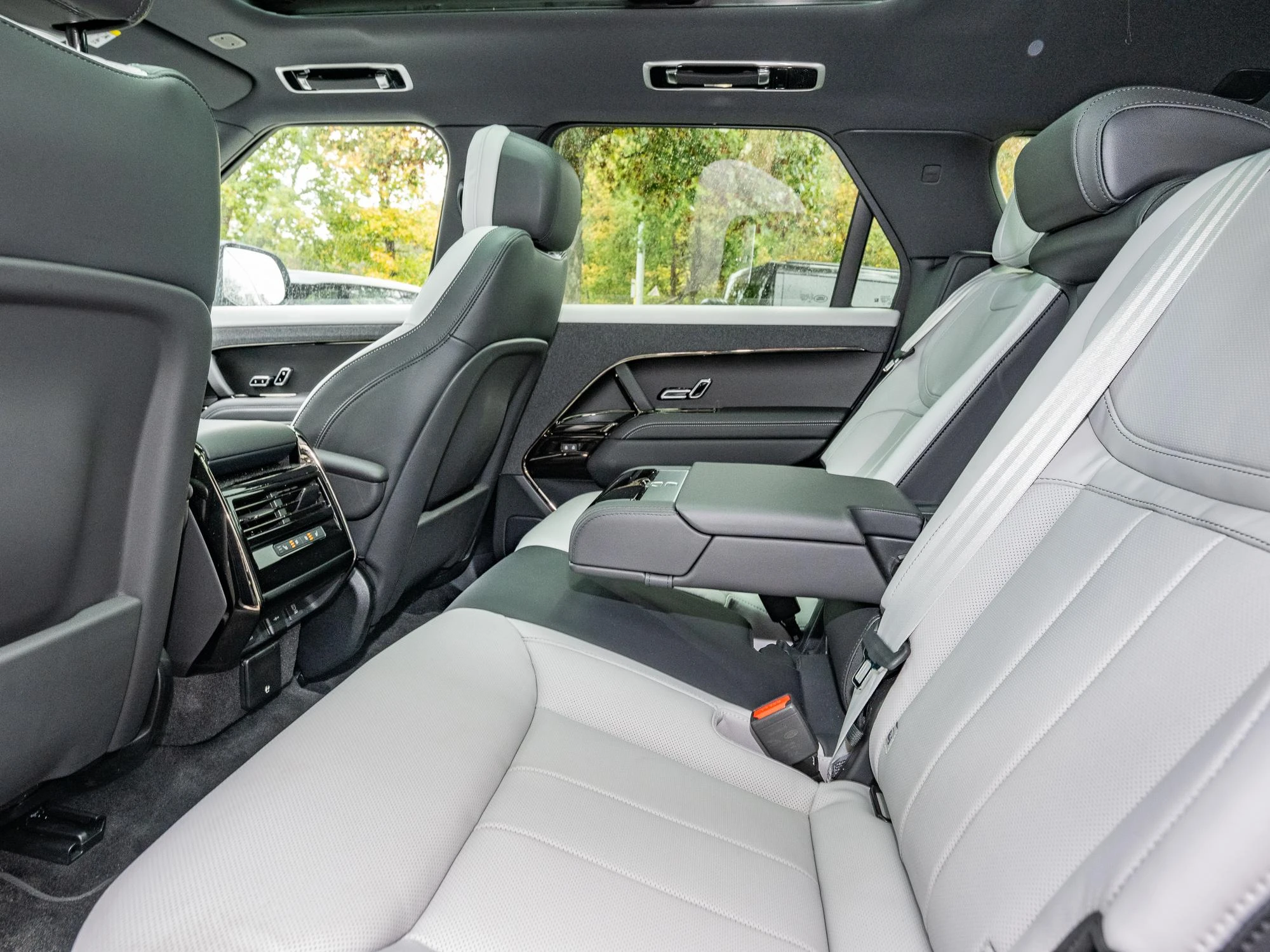 Land Rover-Range Rover Sport-image-14