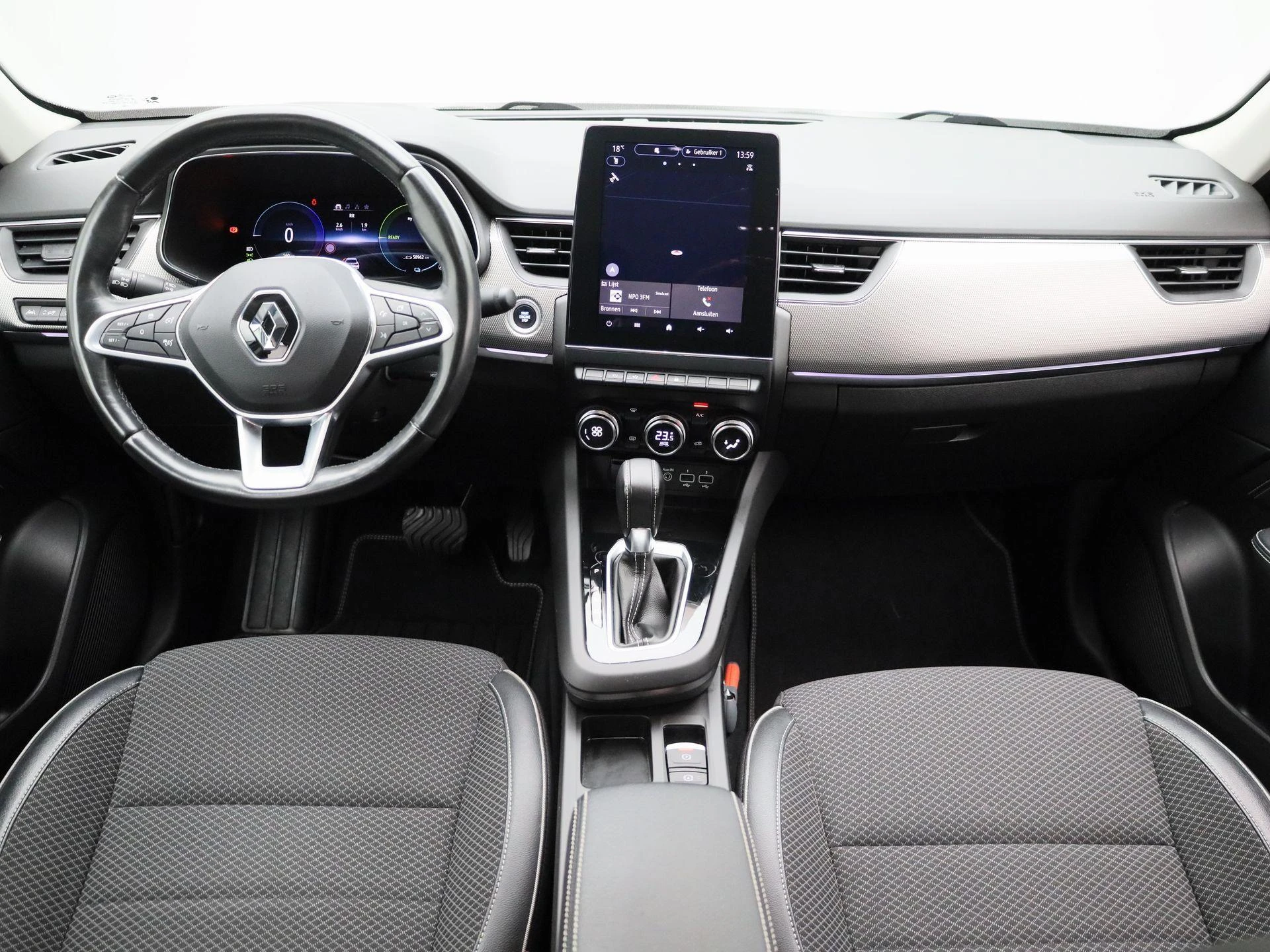 Renault-Arkana-image-9