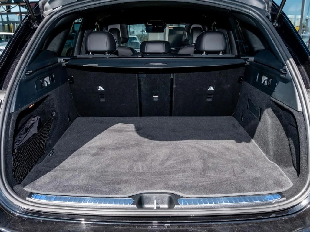 Mercedes-Benz-GLC 300 d-image-15