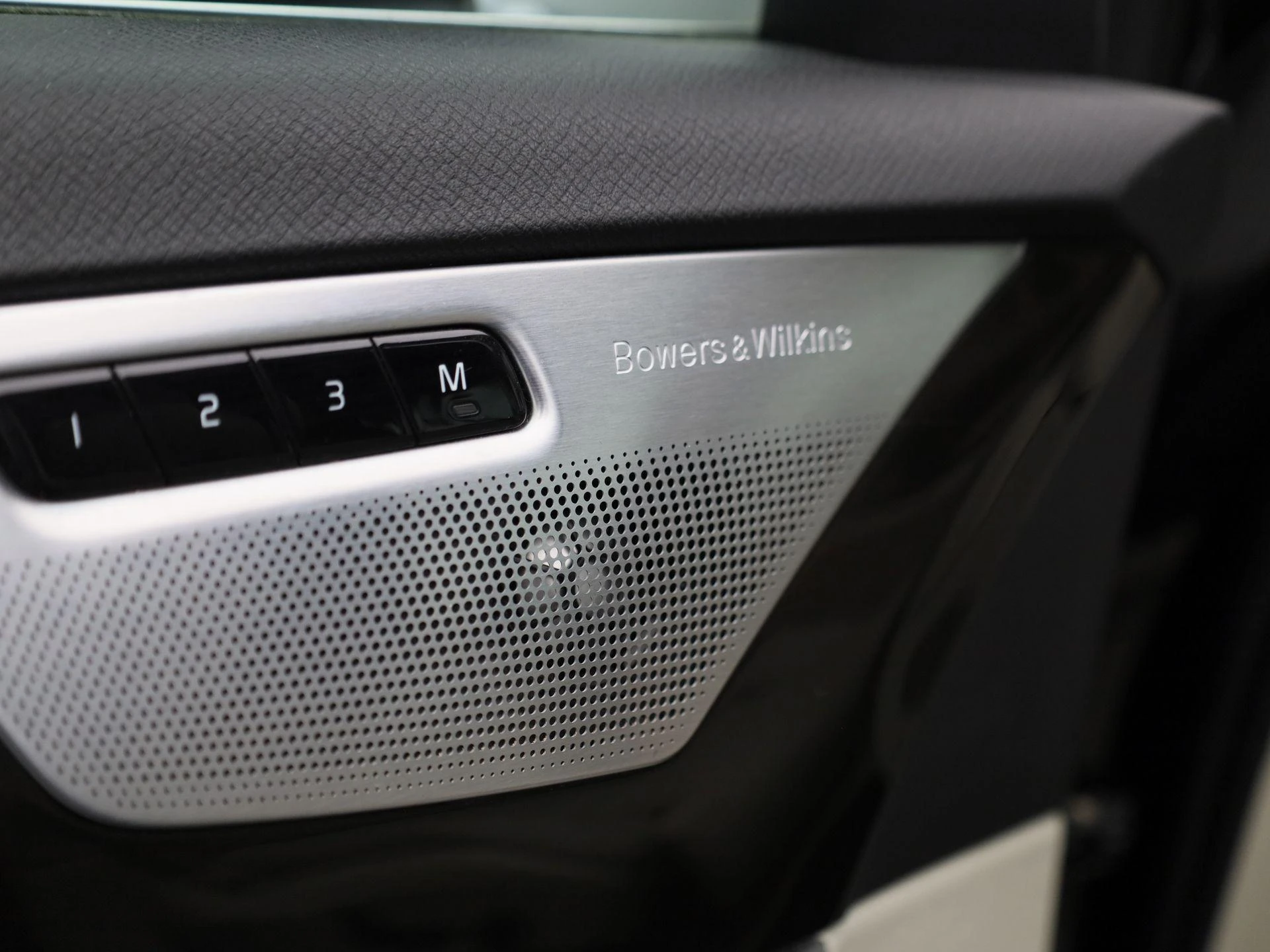 Volvo-XC90-image-35
