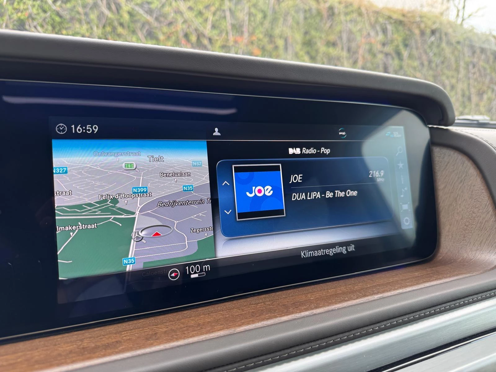 Mercedes-Benz-G-Klasse-image-13