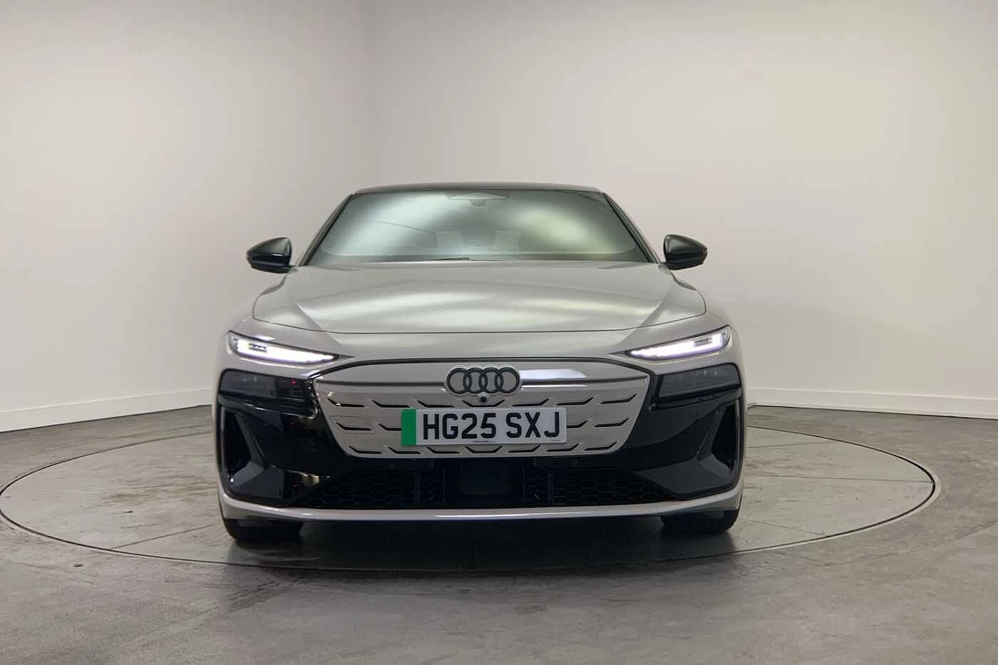 Audi-A6 Sportback e-tron-image-6
