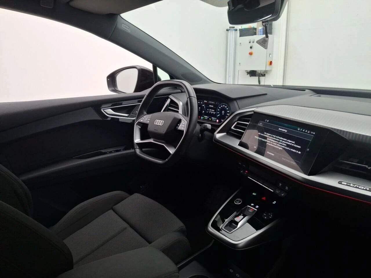 Audi-Q4 e-tron-image-4