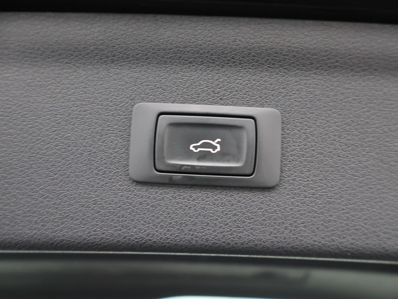 Audi Q3 Audi Q3 1.4TFSI 150PK *AUTOMAAT*LEDER*CRUISE*NAVI*PDC*ZETELVERWARMING*AIRCO*...*