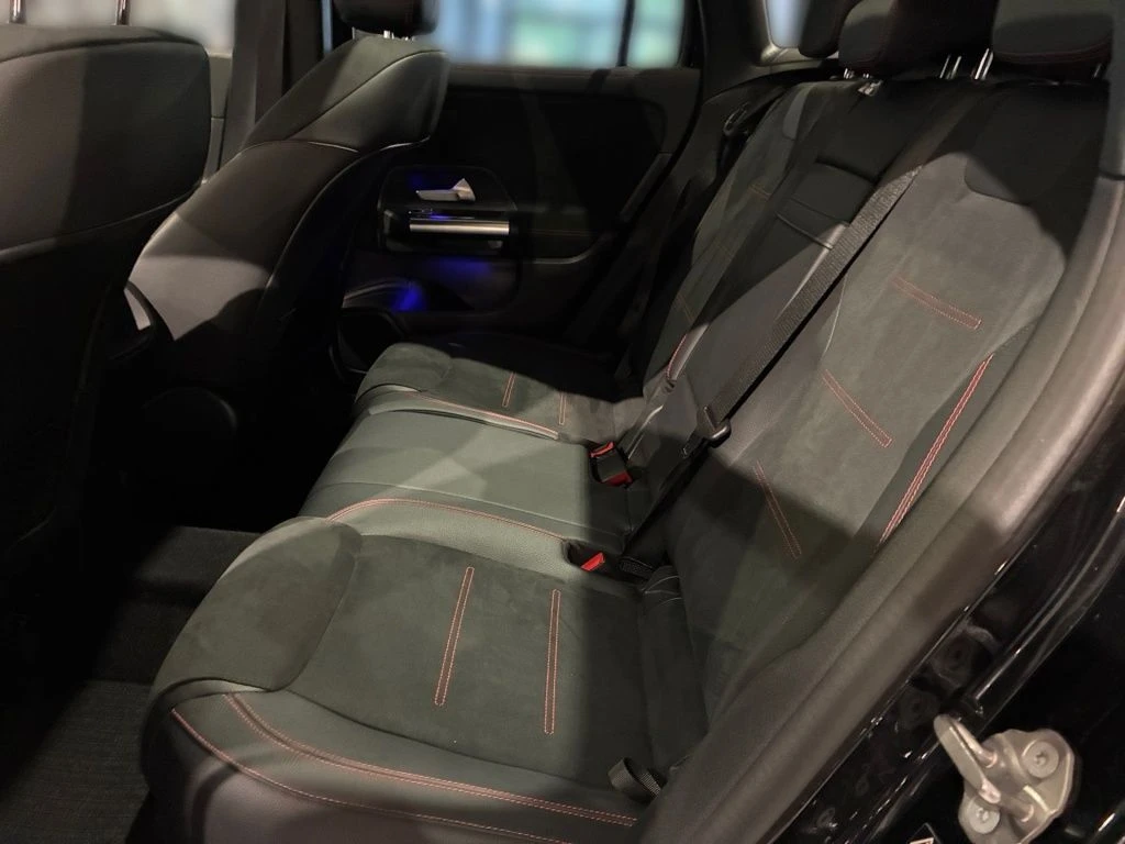 Mercedes-Benz-GLA 250-image-9