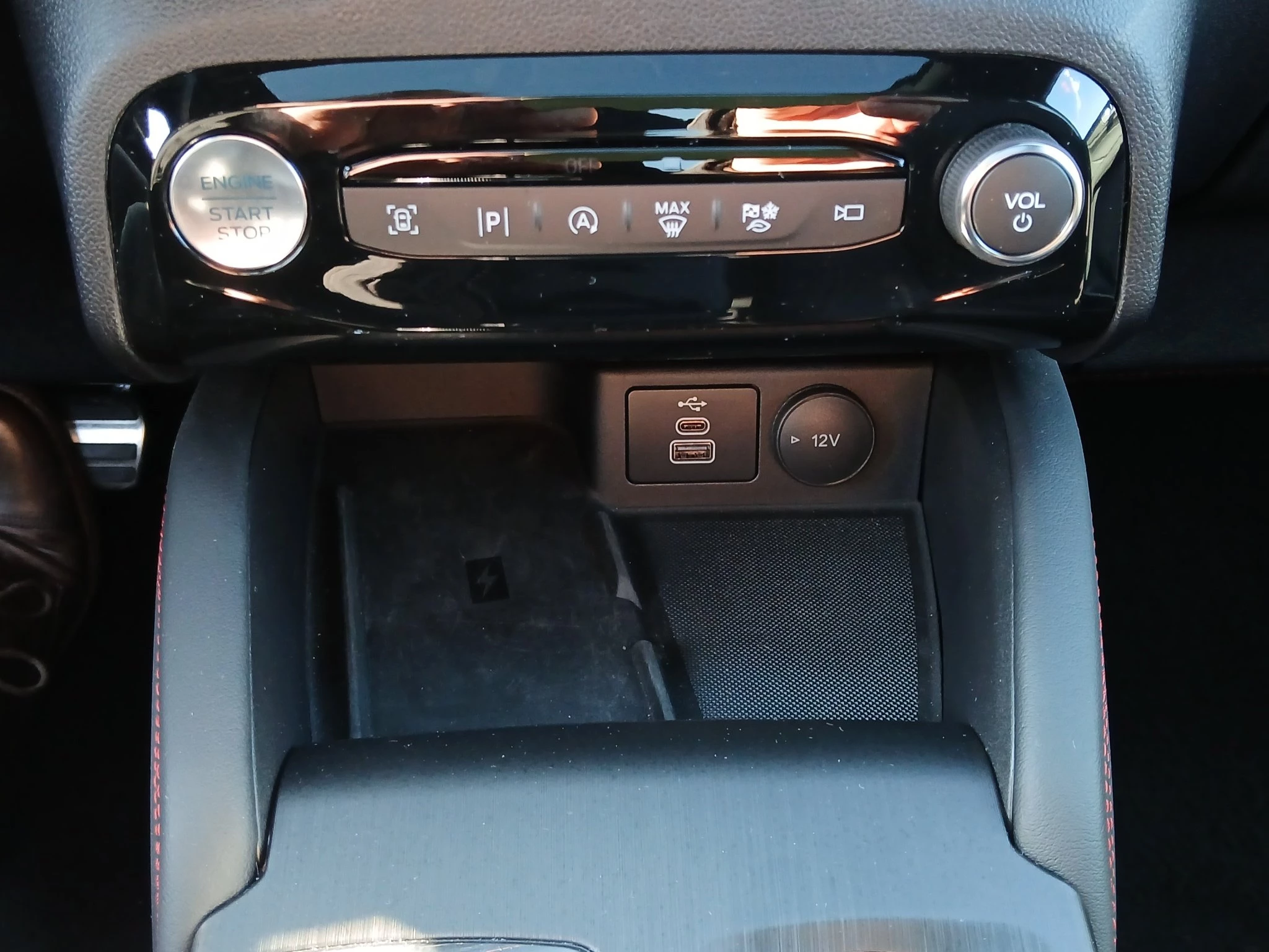 Ford-Kuga-image-25