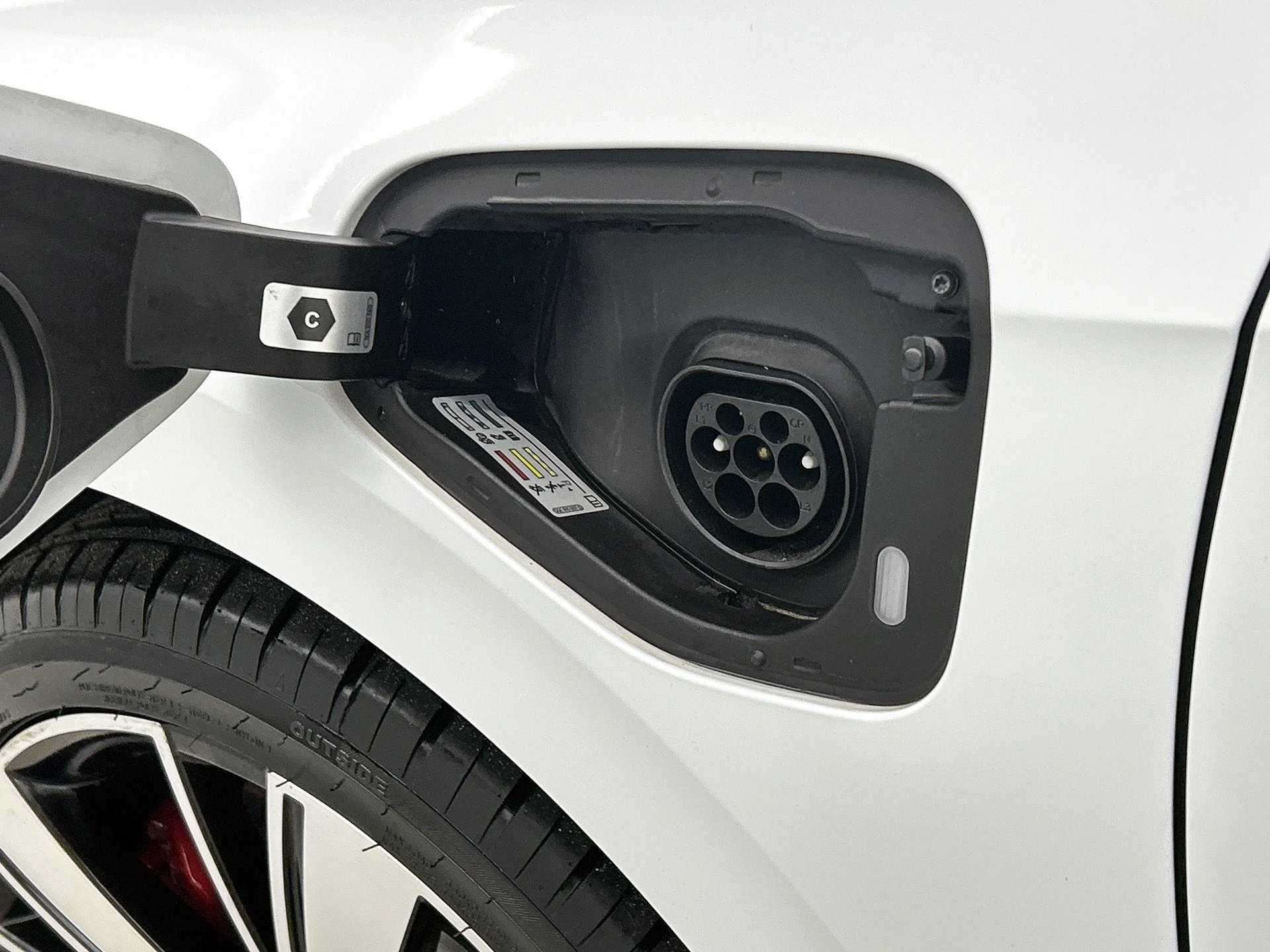 Volkswagen-Golf-image-13
