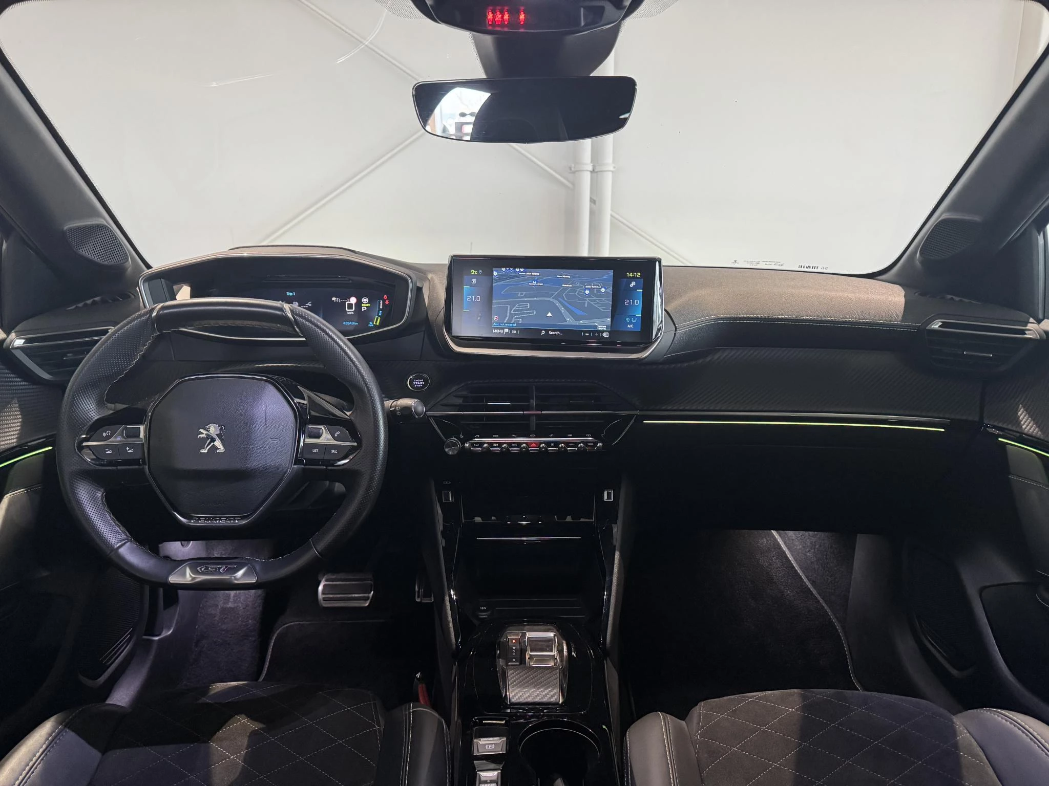 Peugeot-e-208-image-3