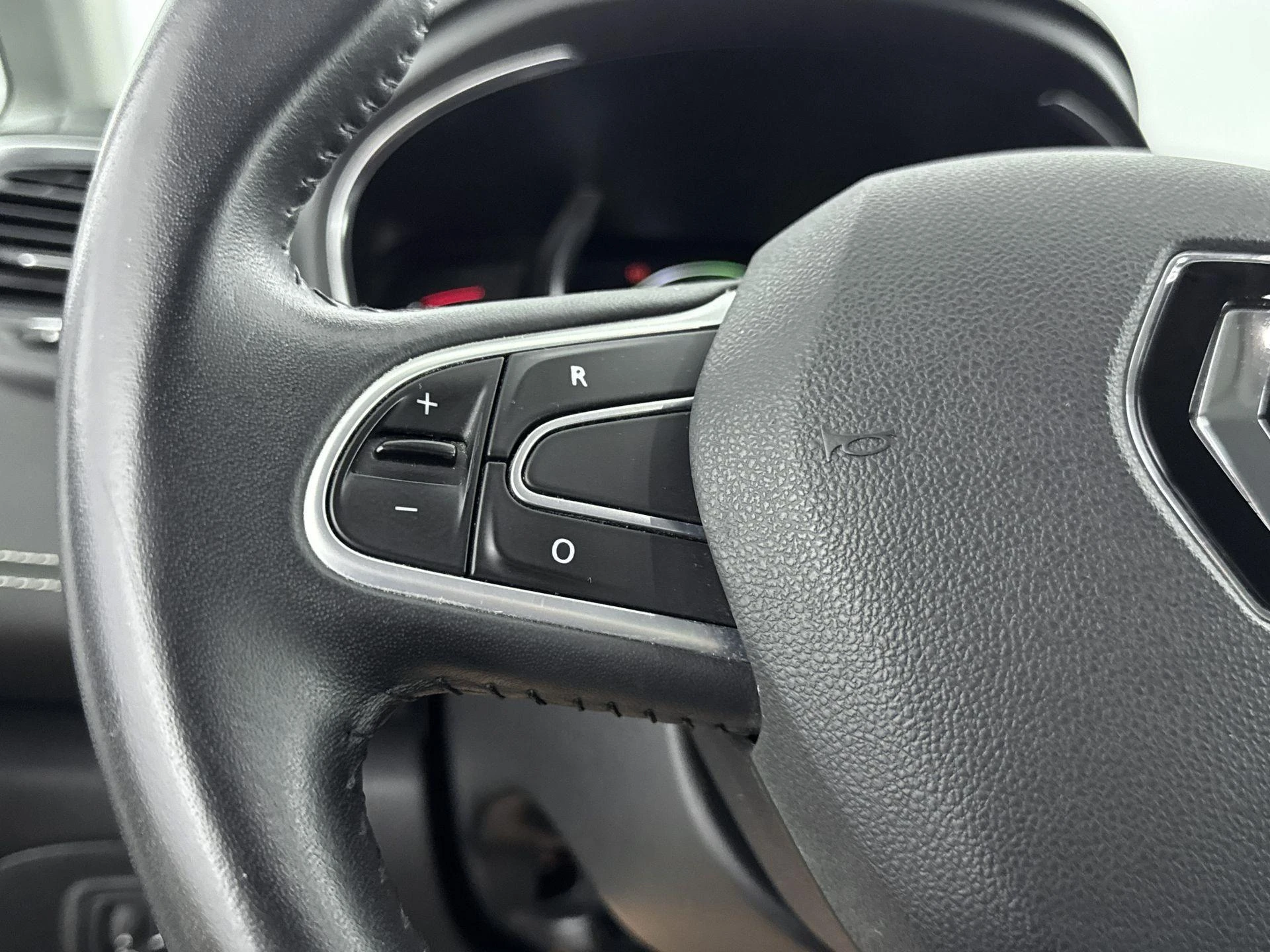 Renault-Grand Scénic-image-5
