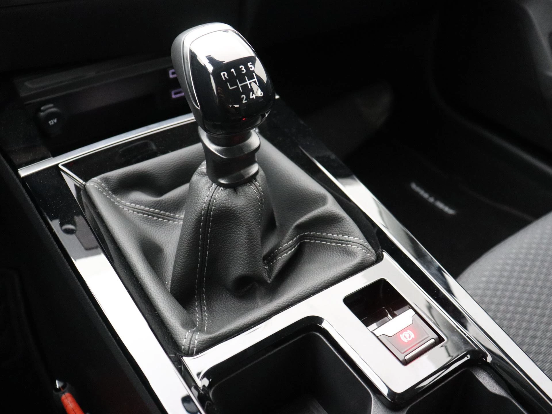 Opel-Astra-image-11