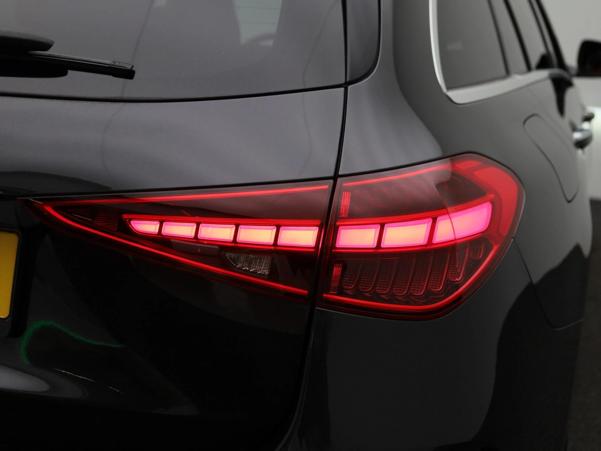 Mercedes-Benz-C-Klasse-image-37