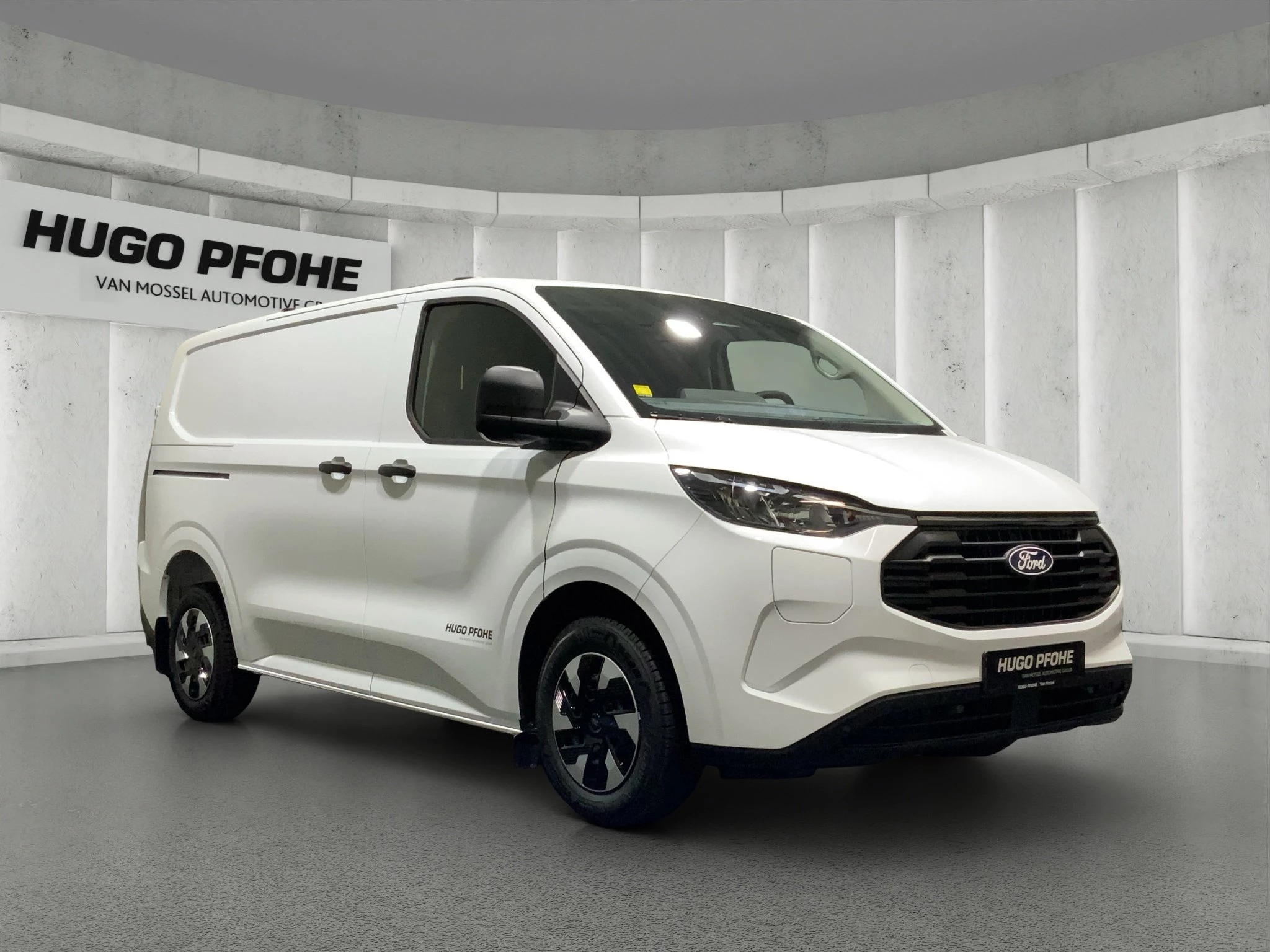 Ford Transit Custom Trend 2.5 Duratec PHEV 320 L1 CVT Kasten-LKW. 171 kW. 4-türig