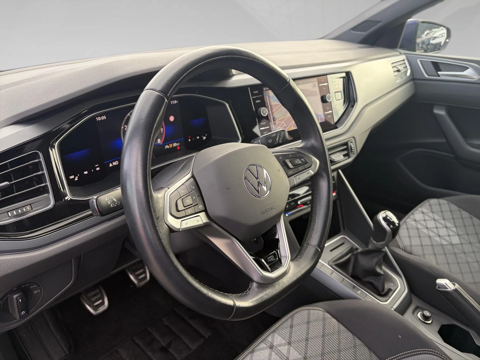 Volkswagen-Polo-image-7