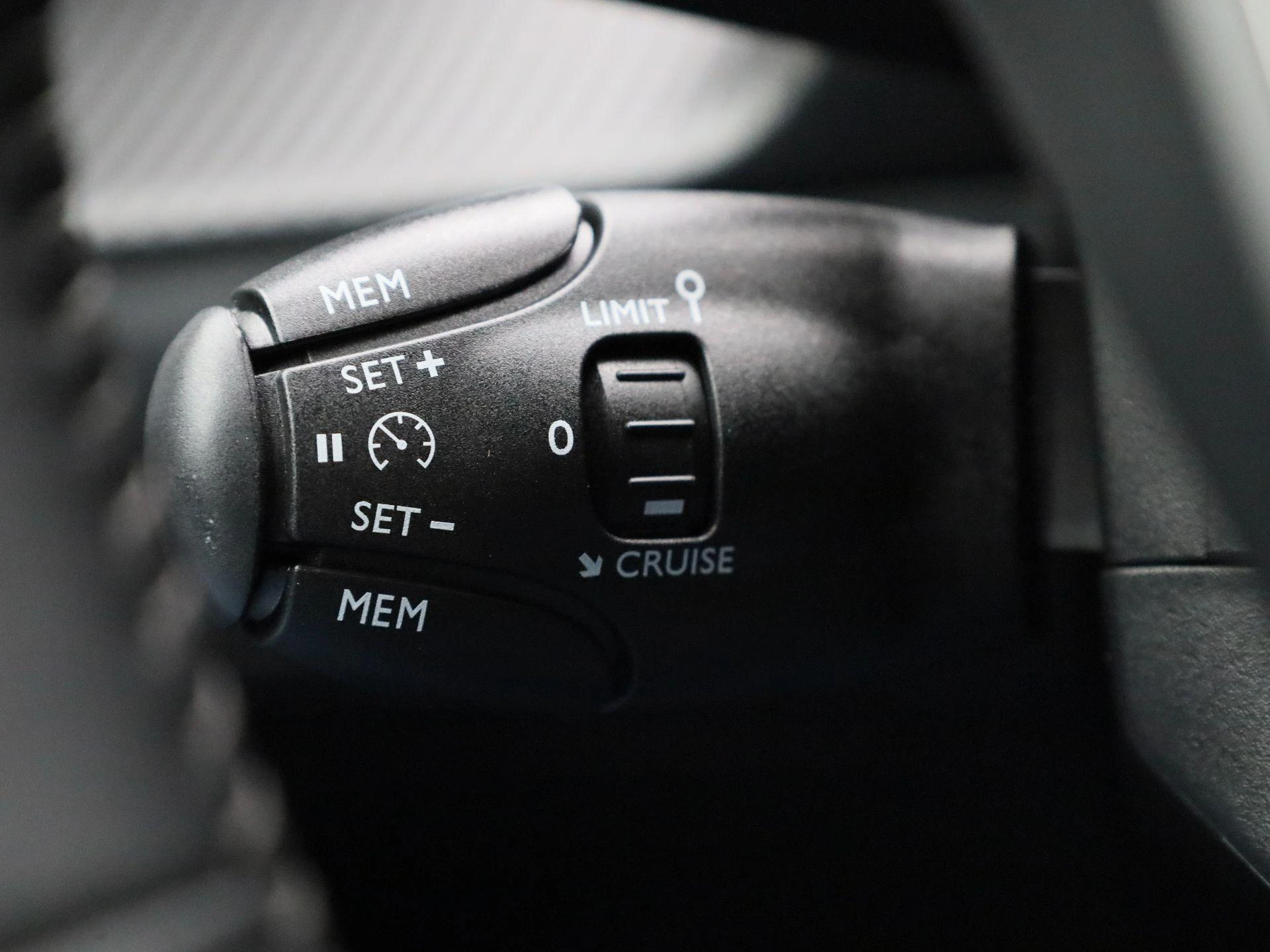 Peugeot-2008-image-27