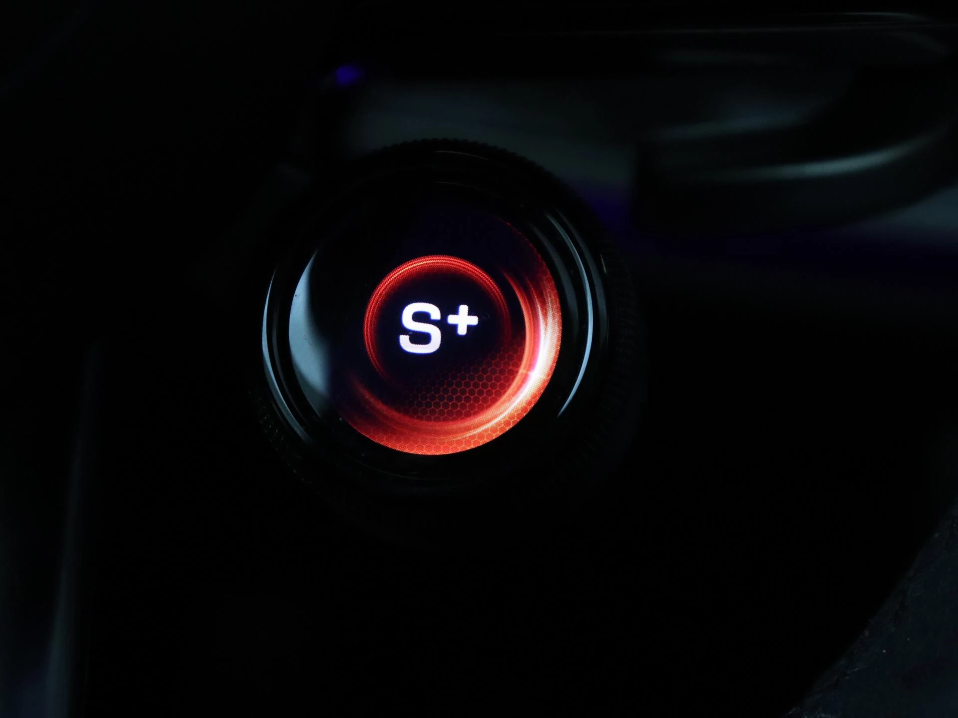 Mercedes-Benz-E-Klasse-image-21