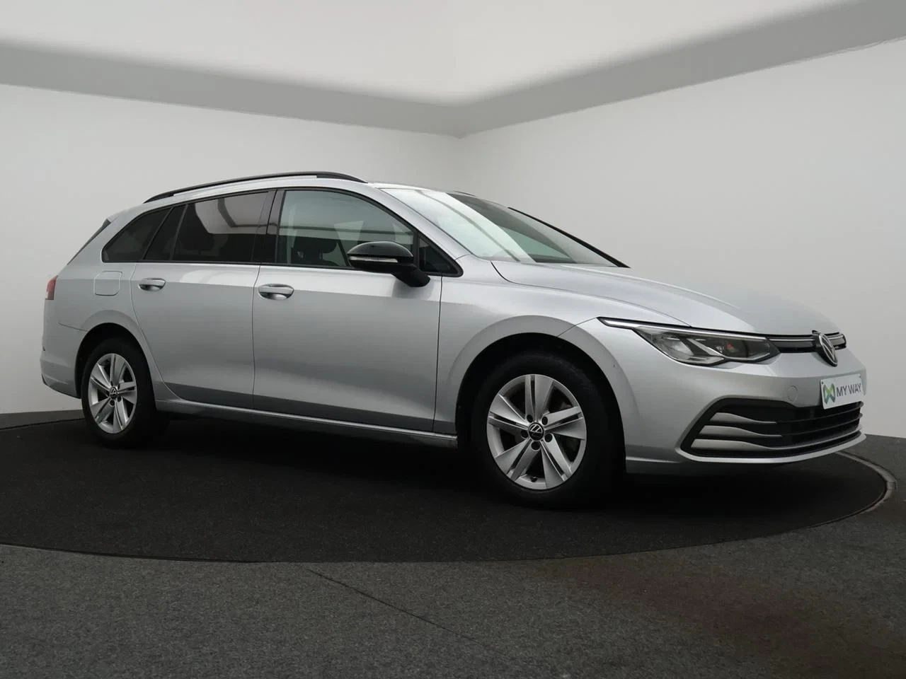 Volkswagen-Golf-image-6
