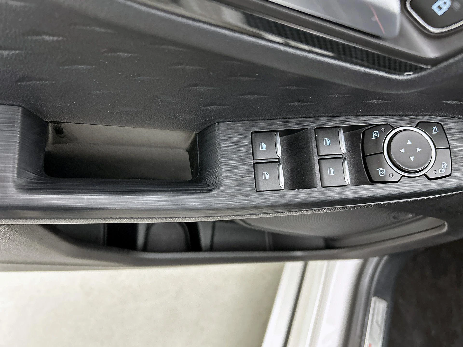 Ford-Kuga-image-32