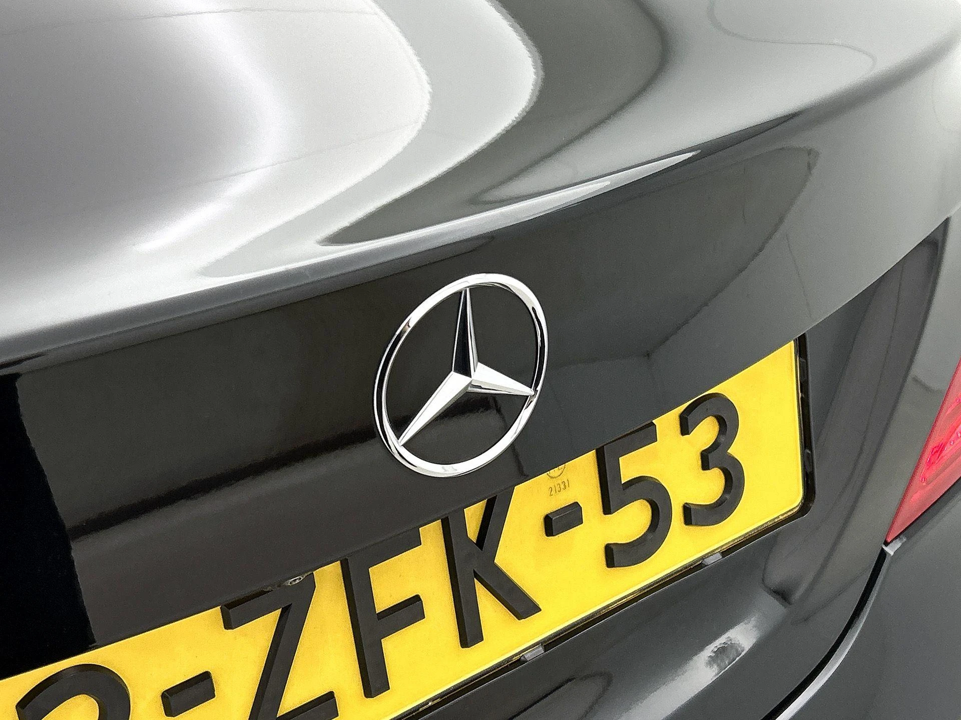 Mercedes-Benz-CLA-image-9