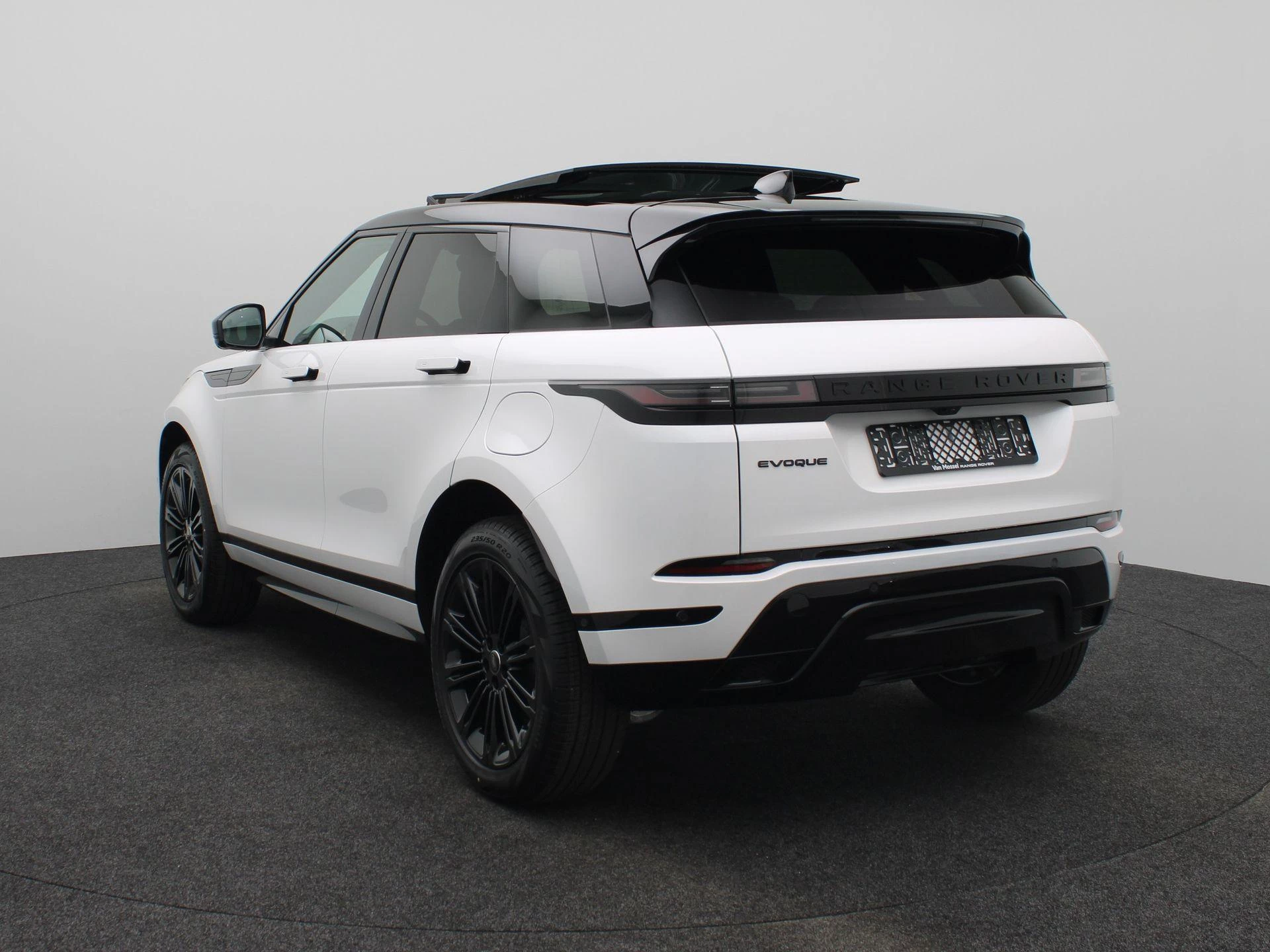 Land Rover-Range Rover Evoque-image-1