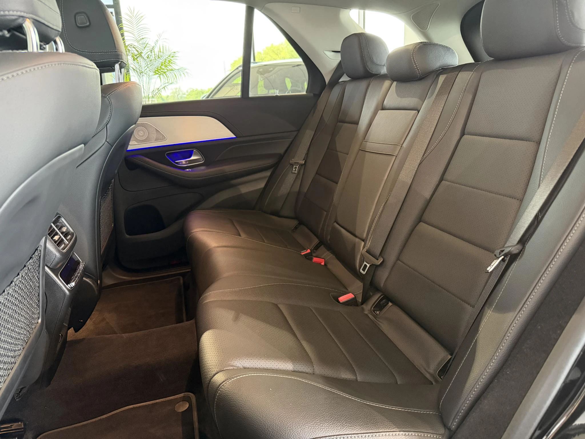 Mercedes-Benz-GLE-image-13