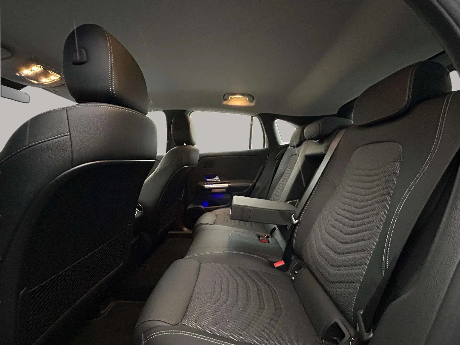 Mercedes-Benz-EQA-image-15