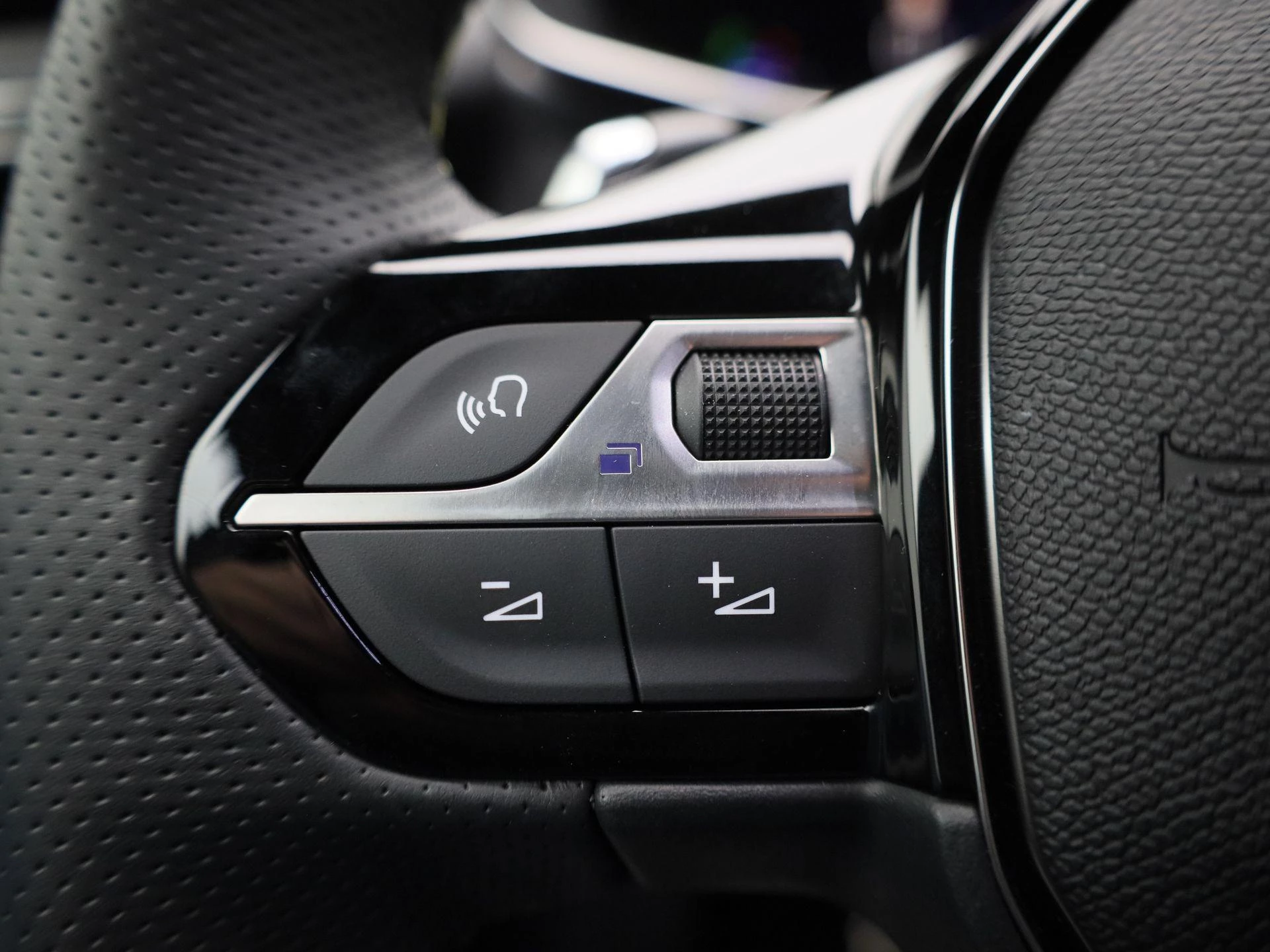 Peugeot-208-image-23