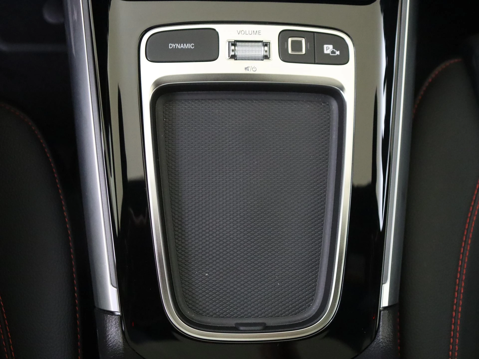 Mercedes-Benz-EQA-image-20