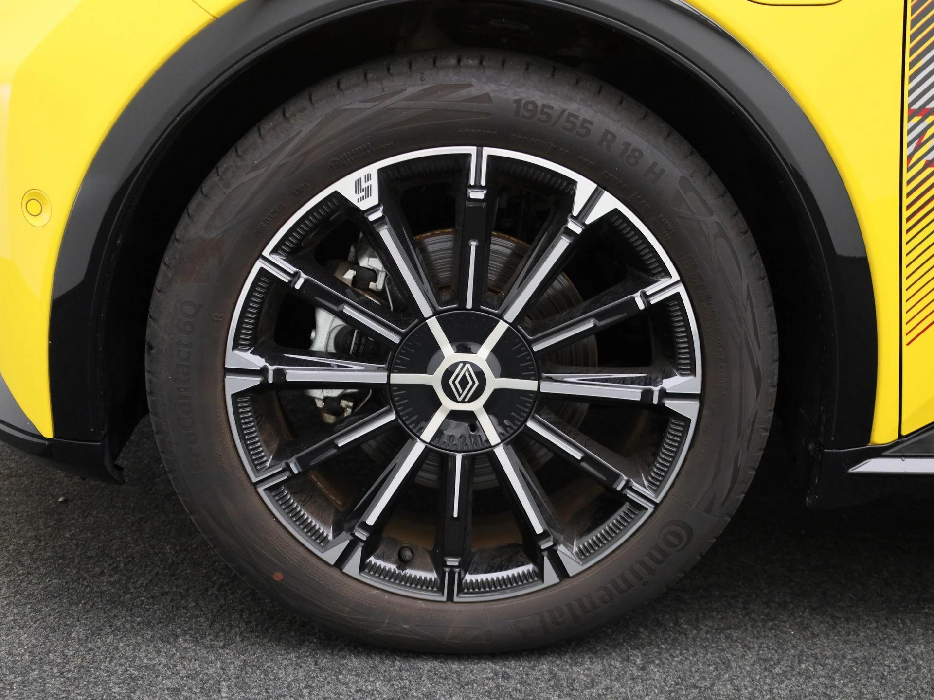 Renault-5-image-13