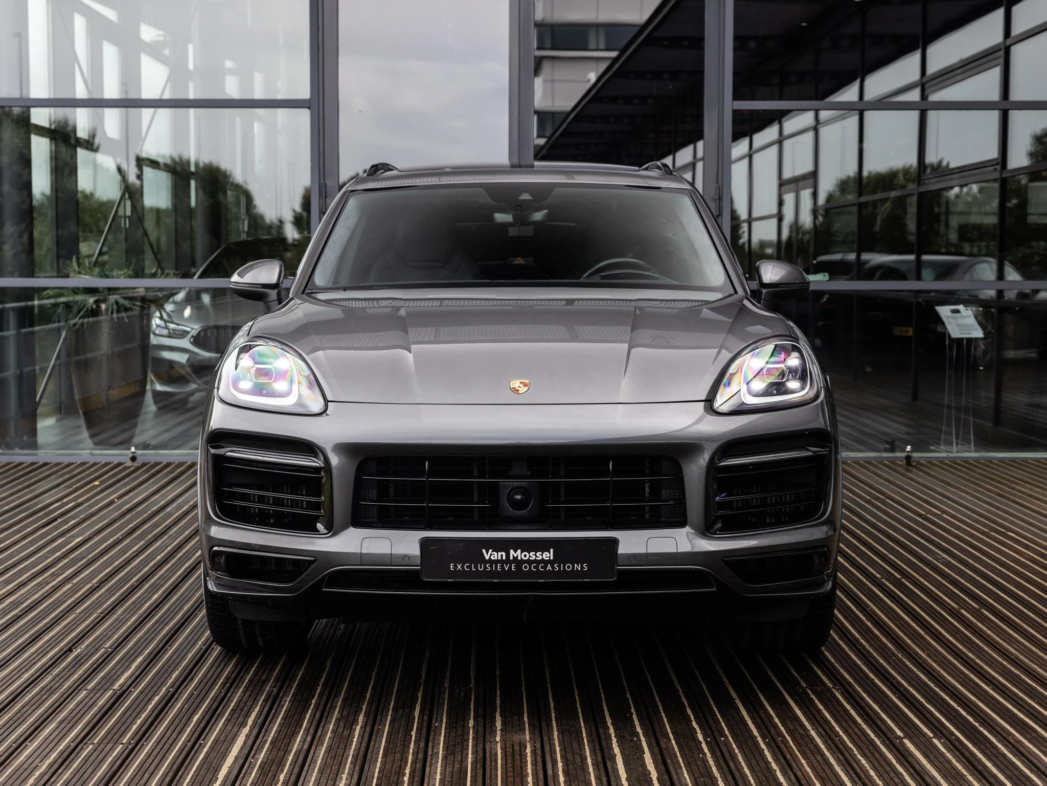 Porsche-Cayenne-image-1
