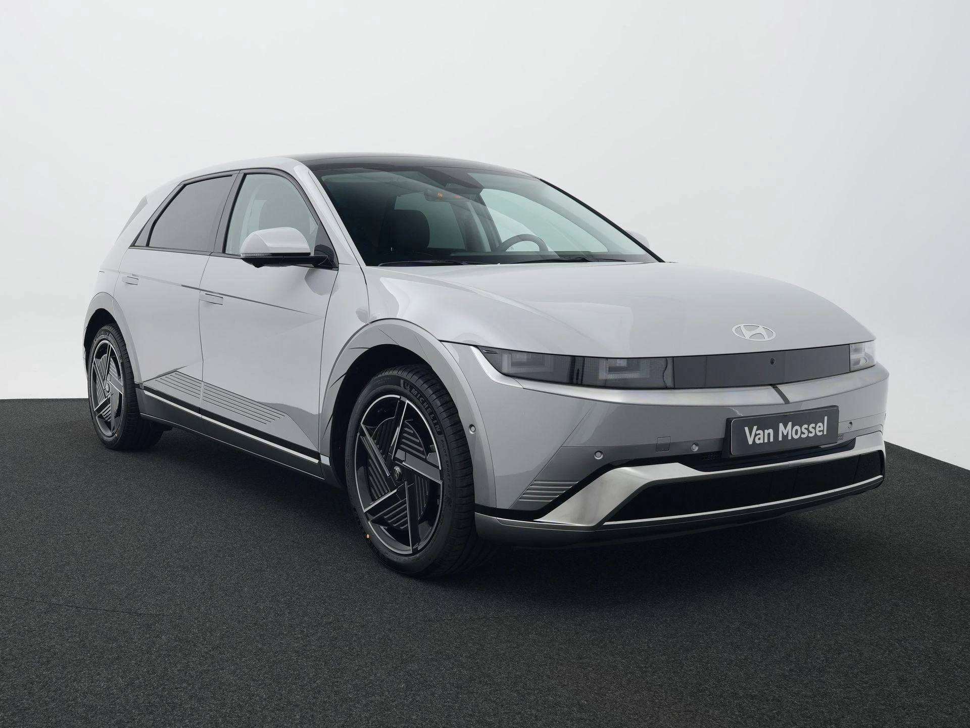 Hyundai-IONIQ 5-image-12