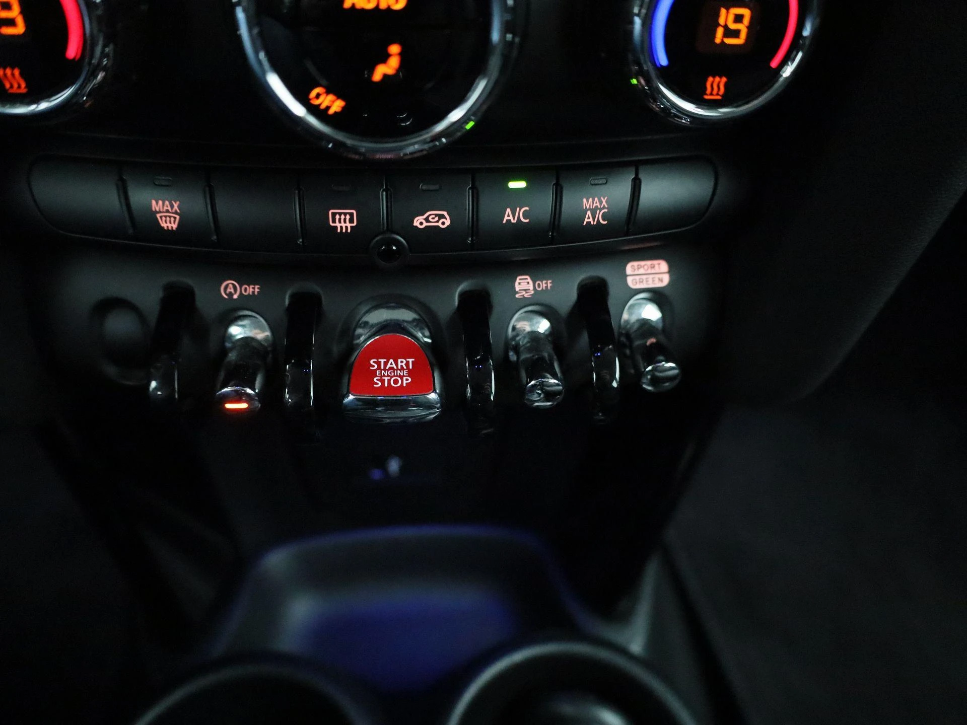 MINI-Cooper-image-19