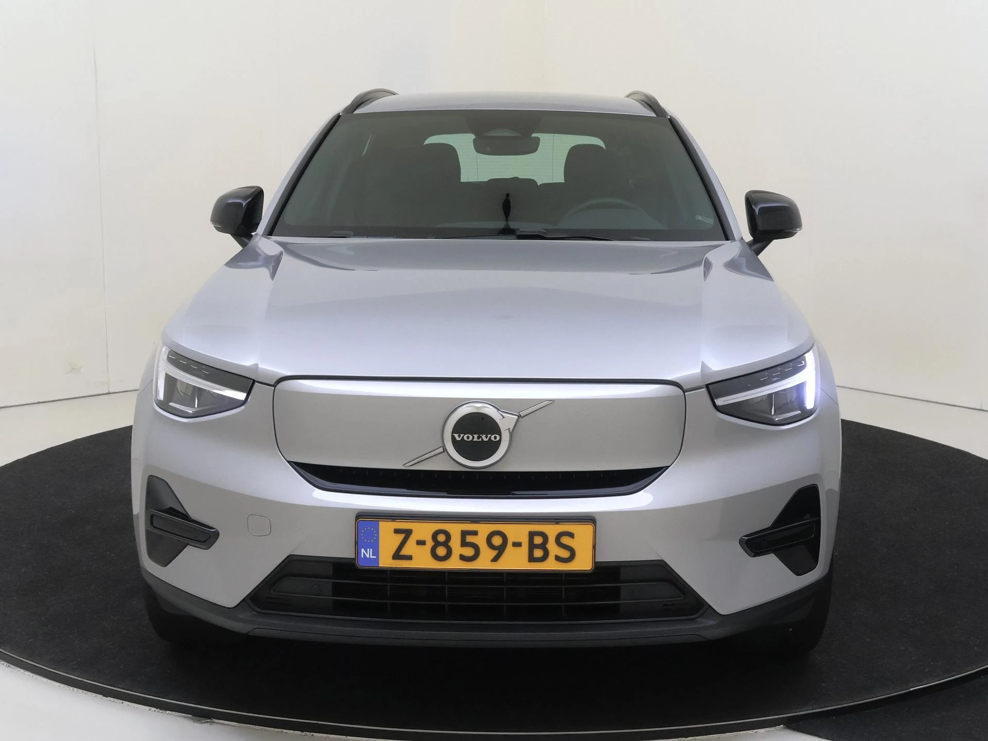 Volvo-XC40-image-5