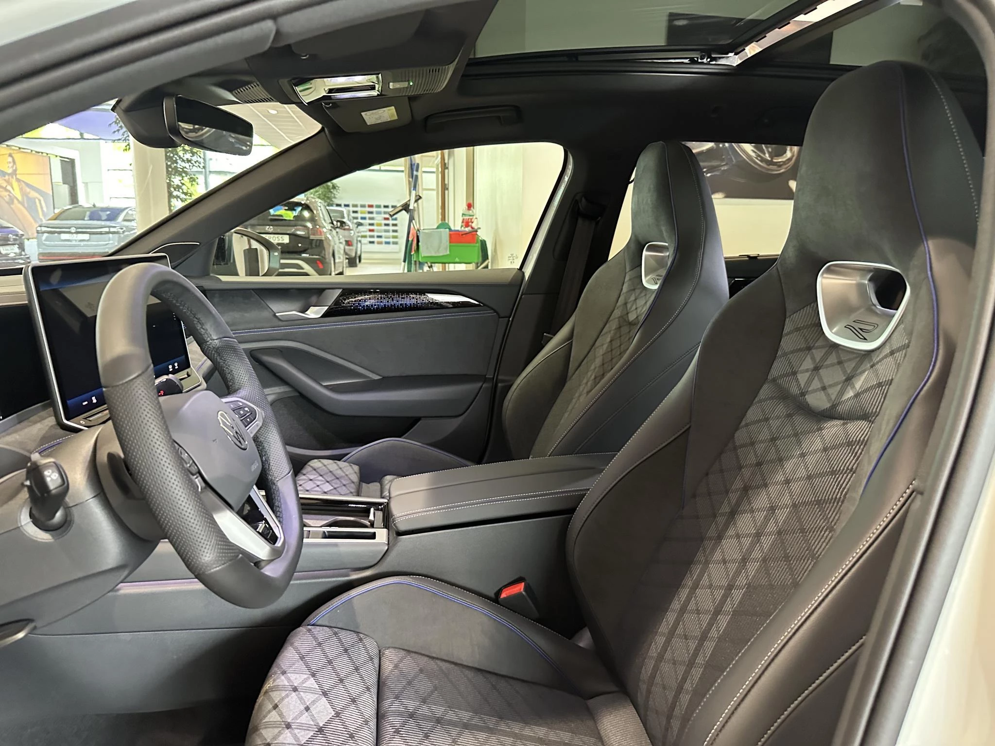 Volkswagen-Passat-image-6