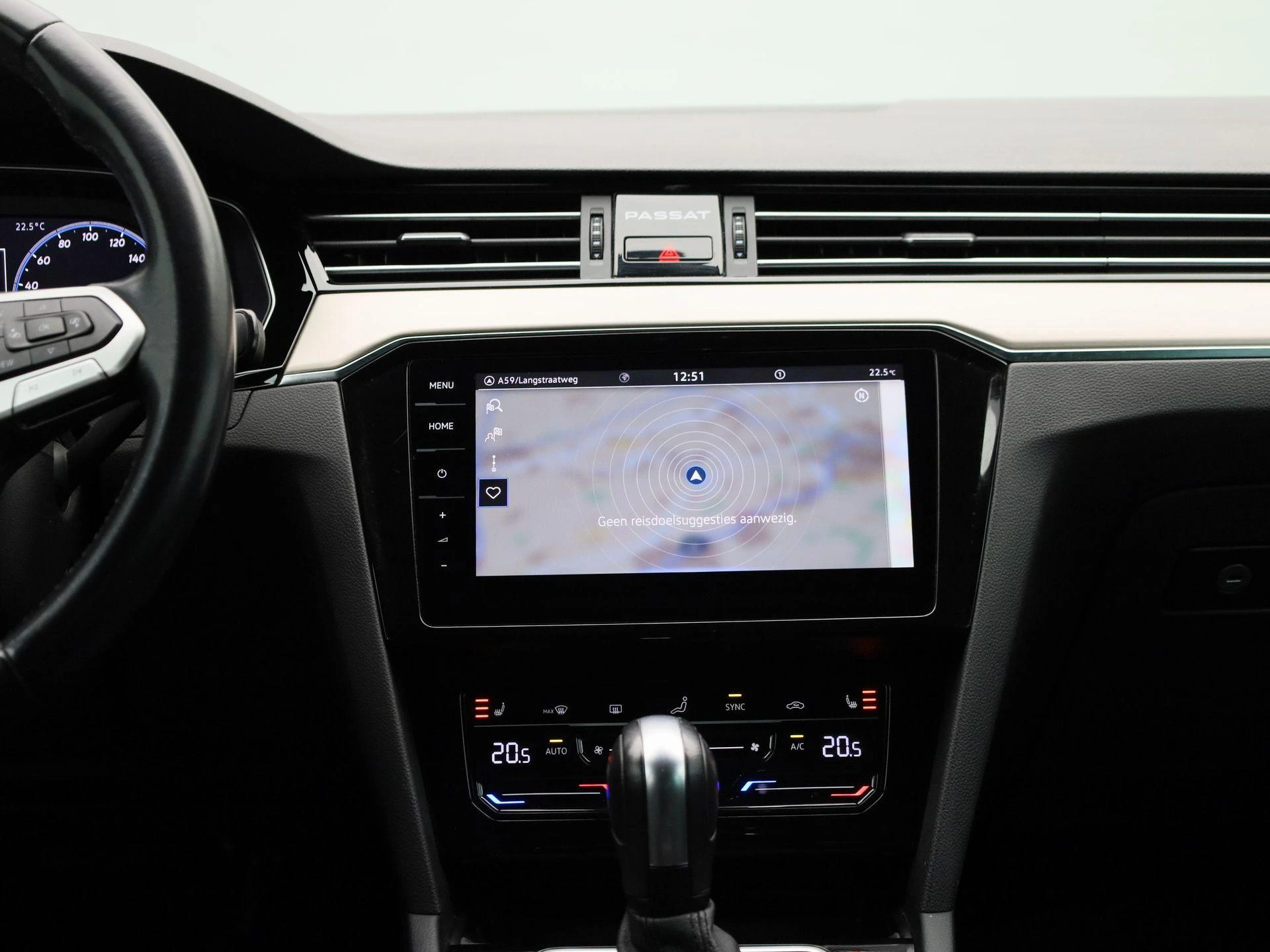 Volkswagen-Passat-image-8