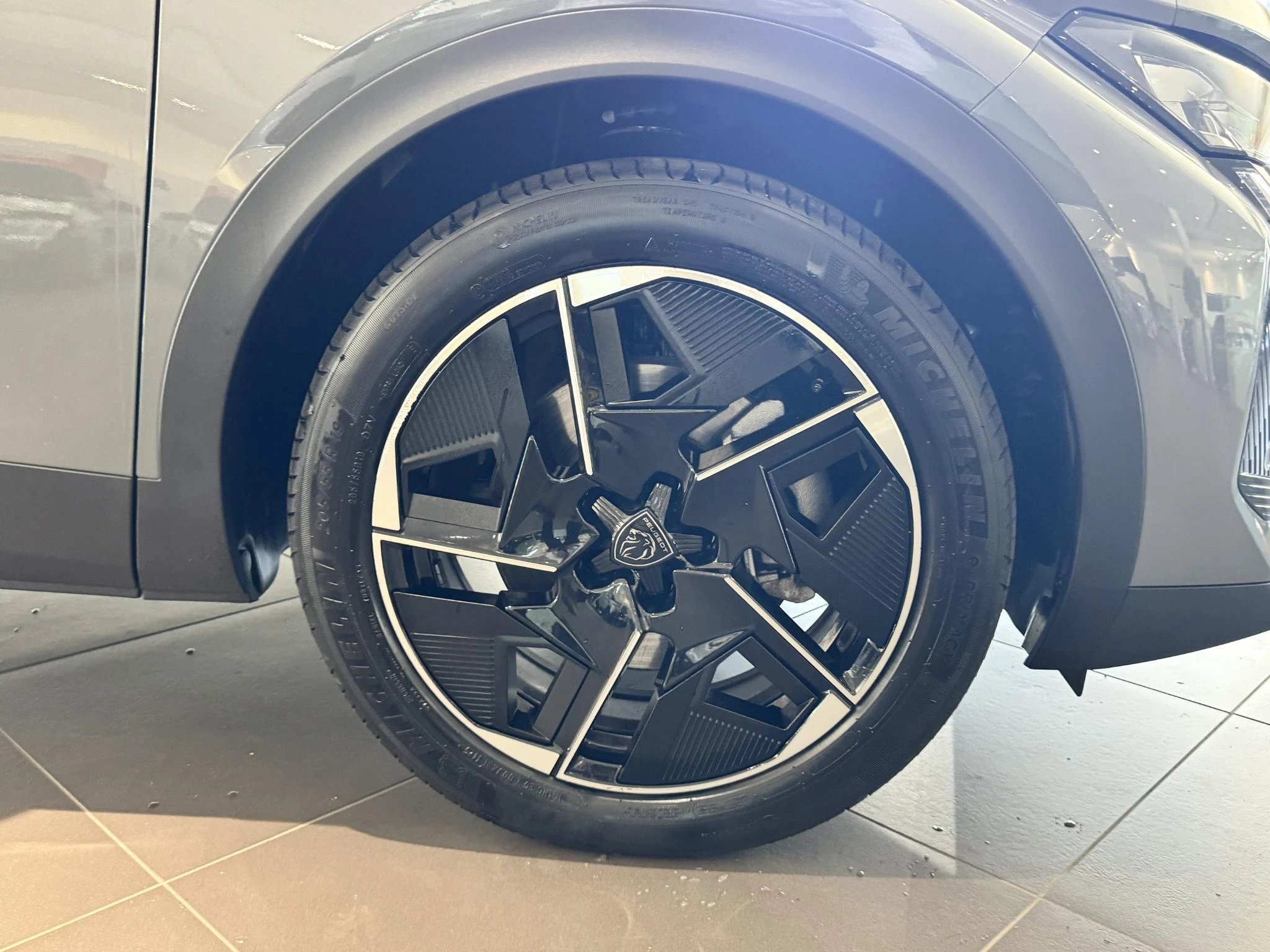 Peugeot-408-image-19