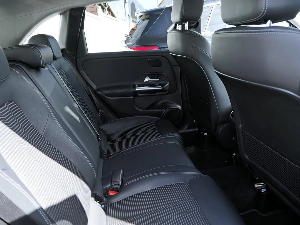 Mercedes-Benz-B-Klasse 250-image-12