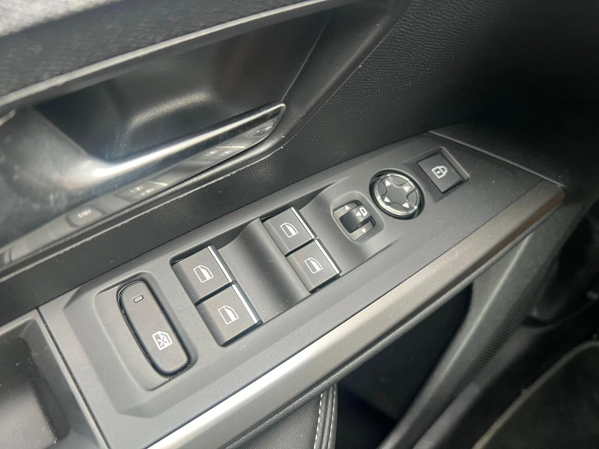 Peugeot 3008 1.2 HYBRID 145 e-DSC6 GT