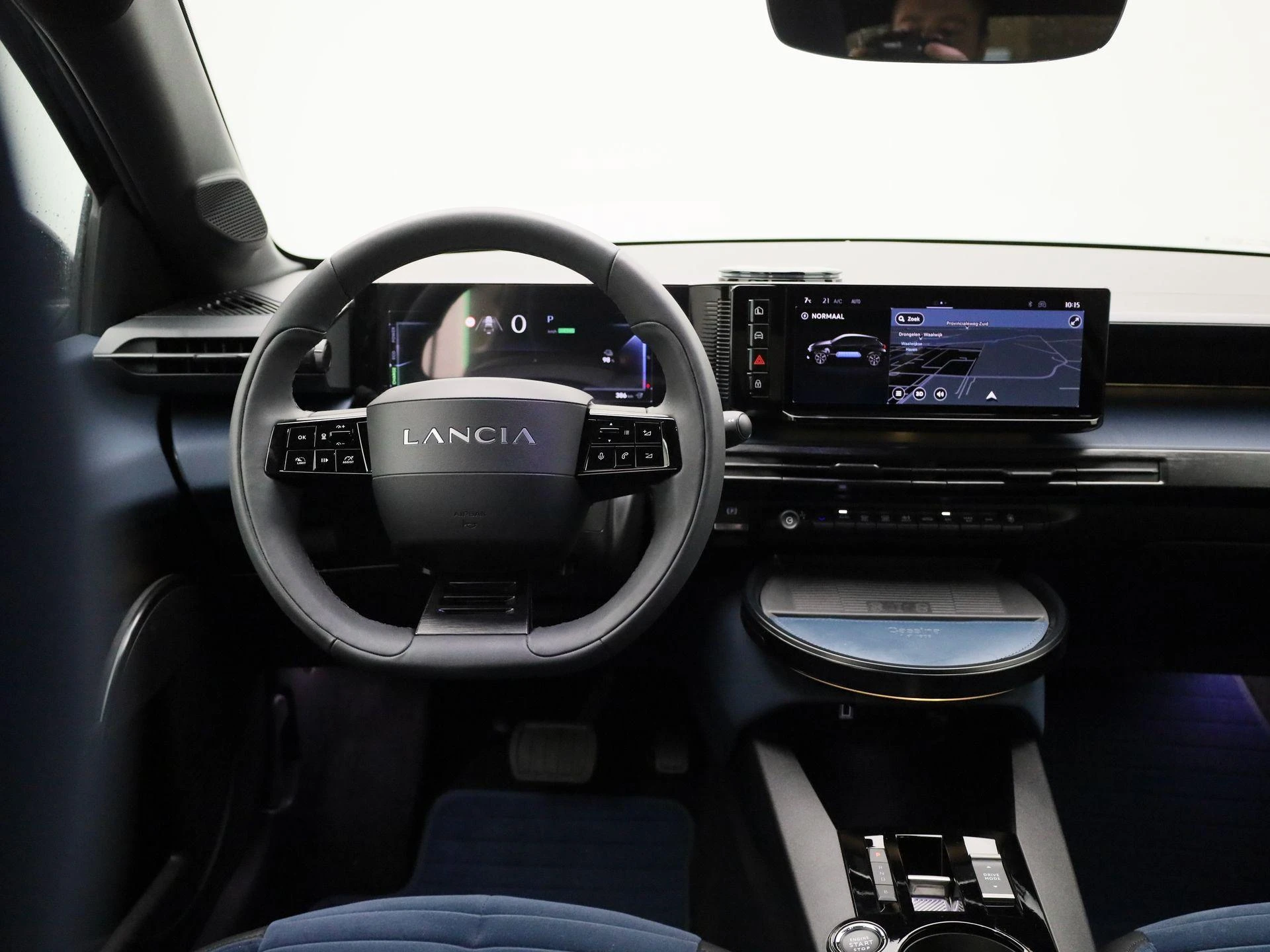 Lancia Ypsilon Edizione Cassina Limitata 51 kWh