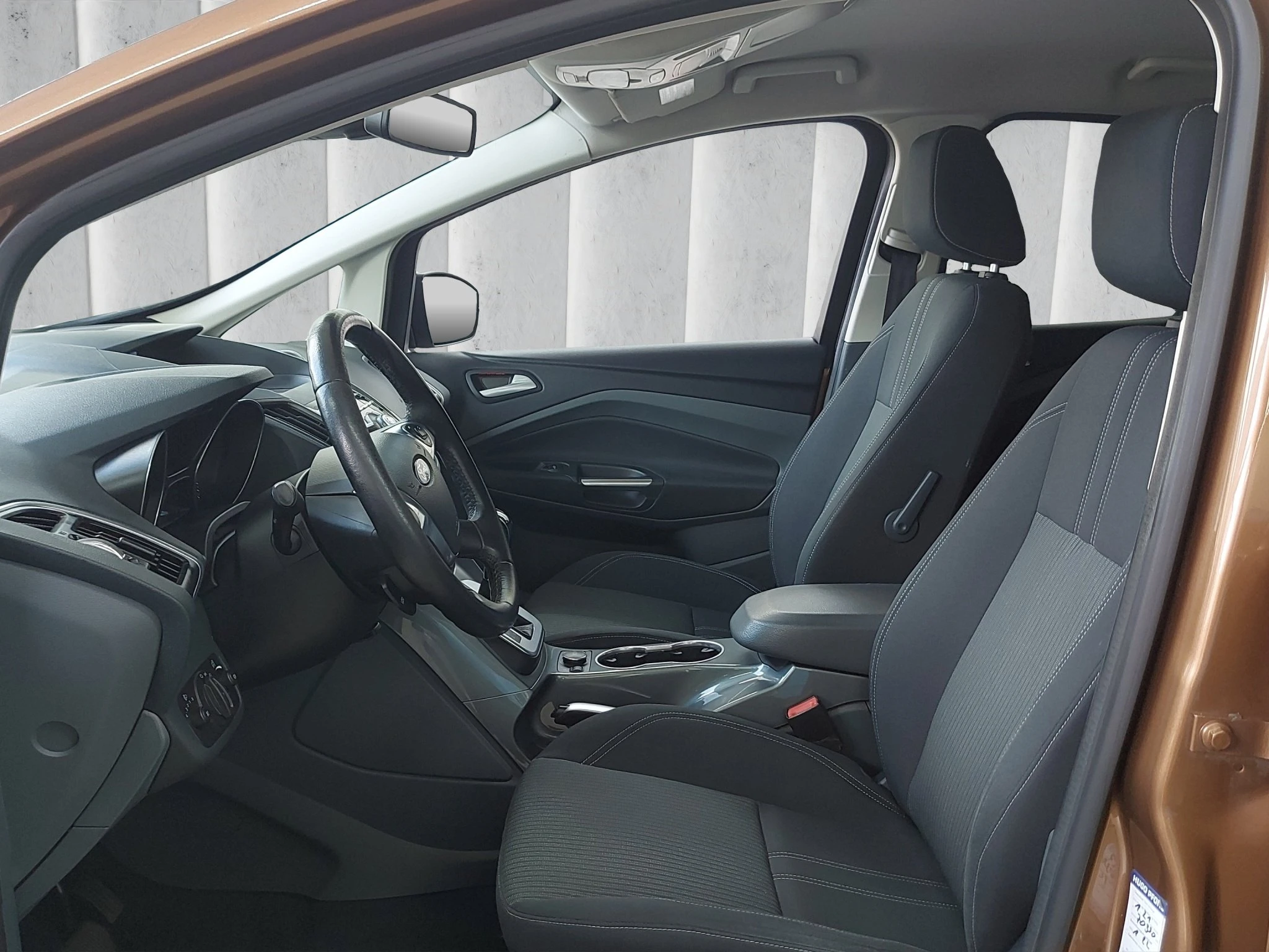 Ford-C-MAX-image-9