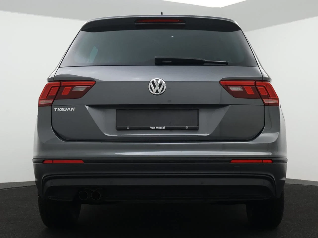 Volkswagen-Tiguan-image-2