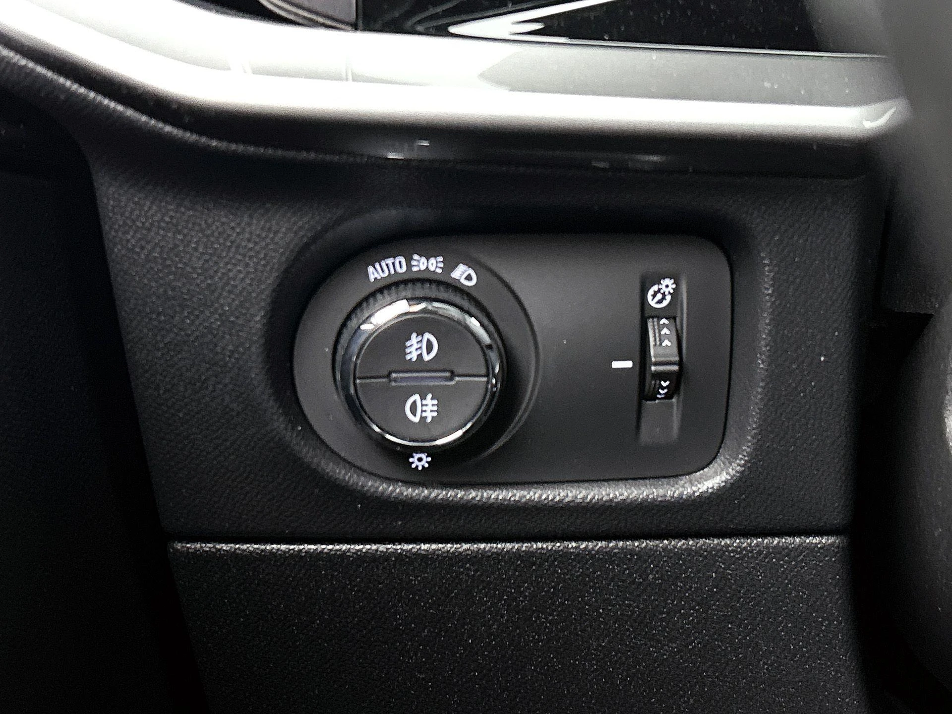 Opel-Mokka-e-image-29