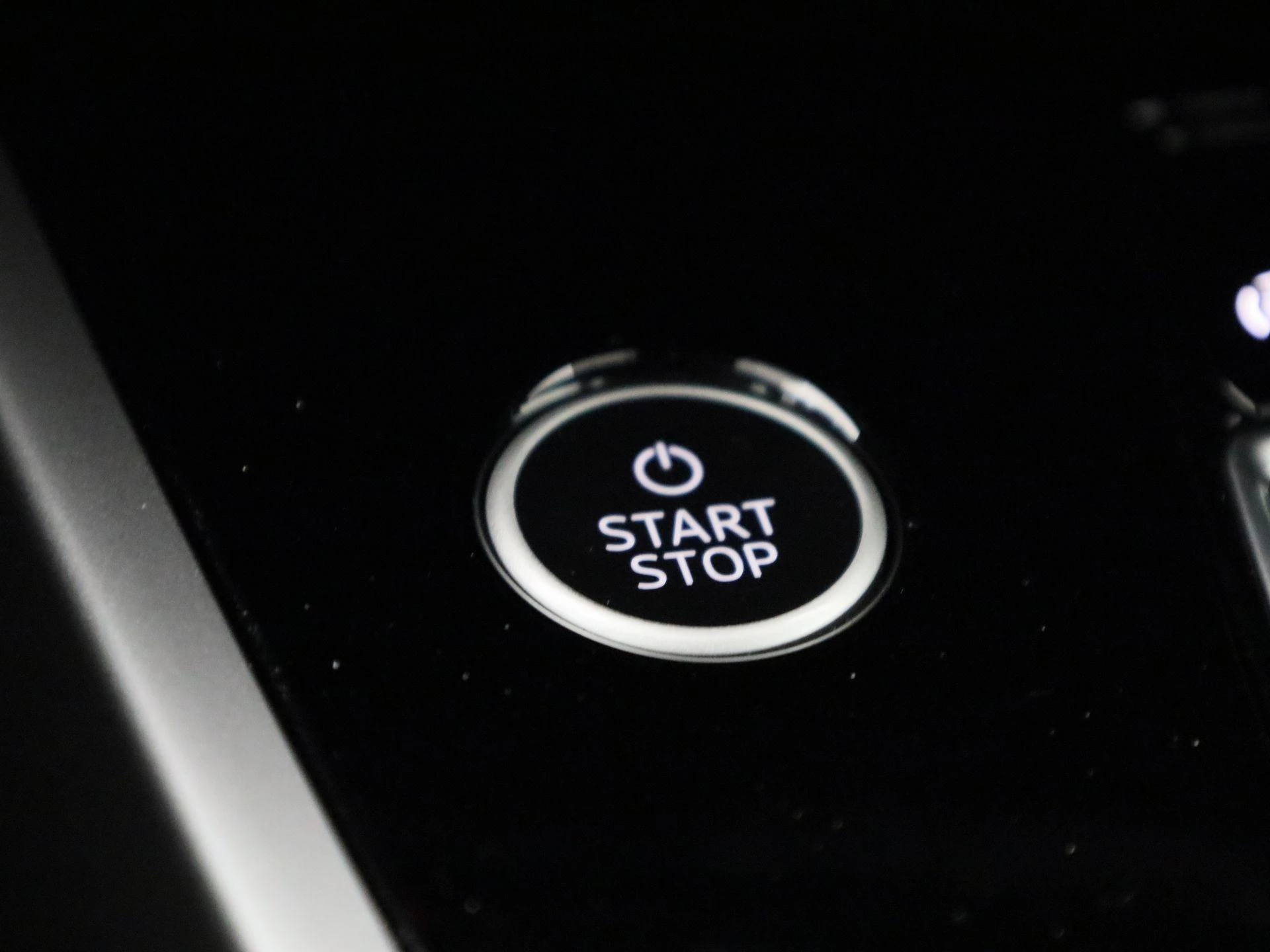 Audi-Q4 e-tron-image-27
