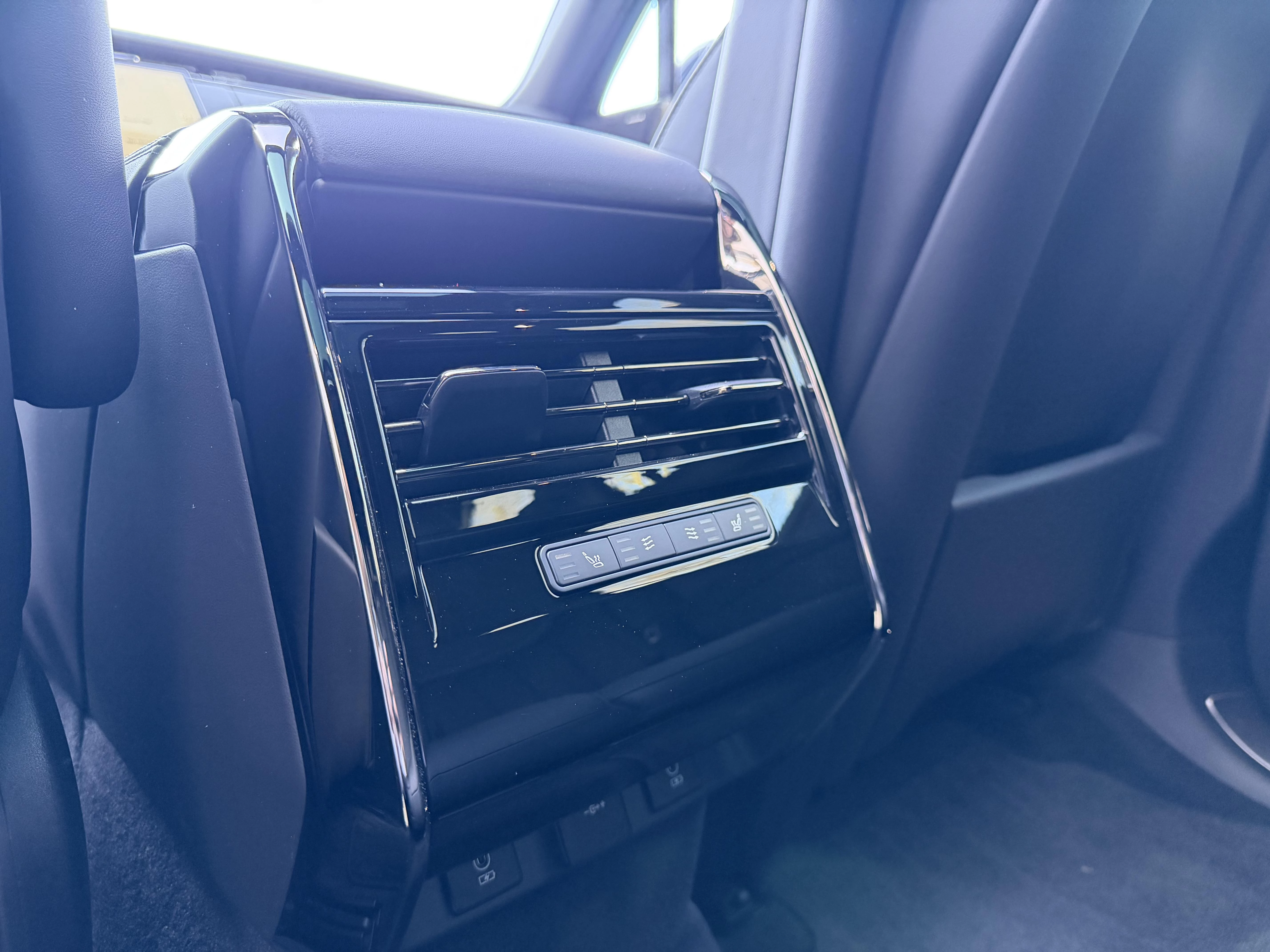 Land Rover-Range Rover Sport-image-29